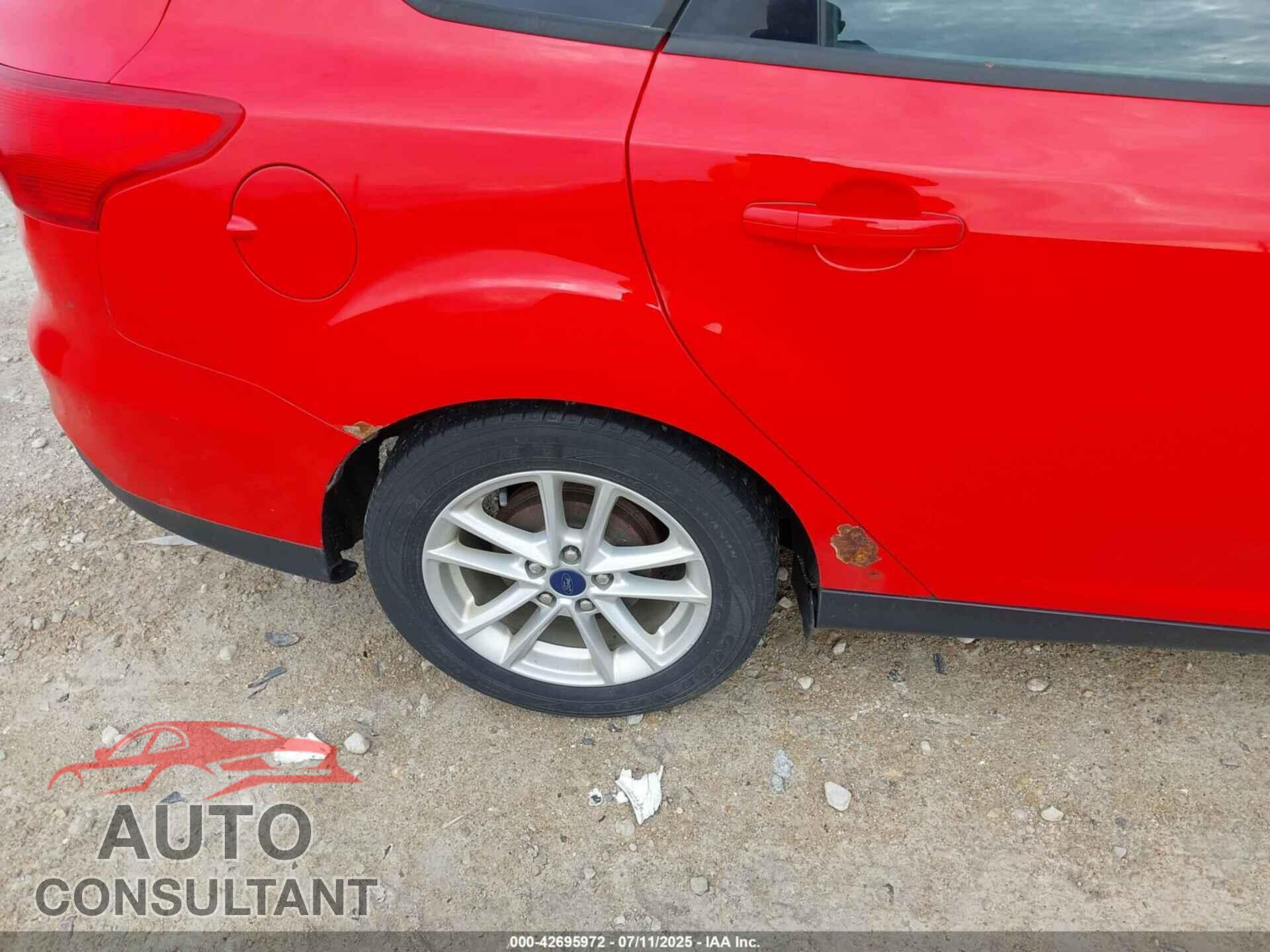 FORD FOCUS 2015 - 1FADP3F21FL260170