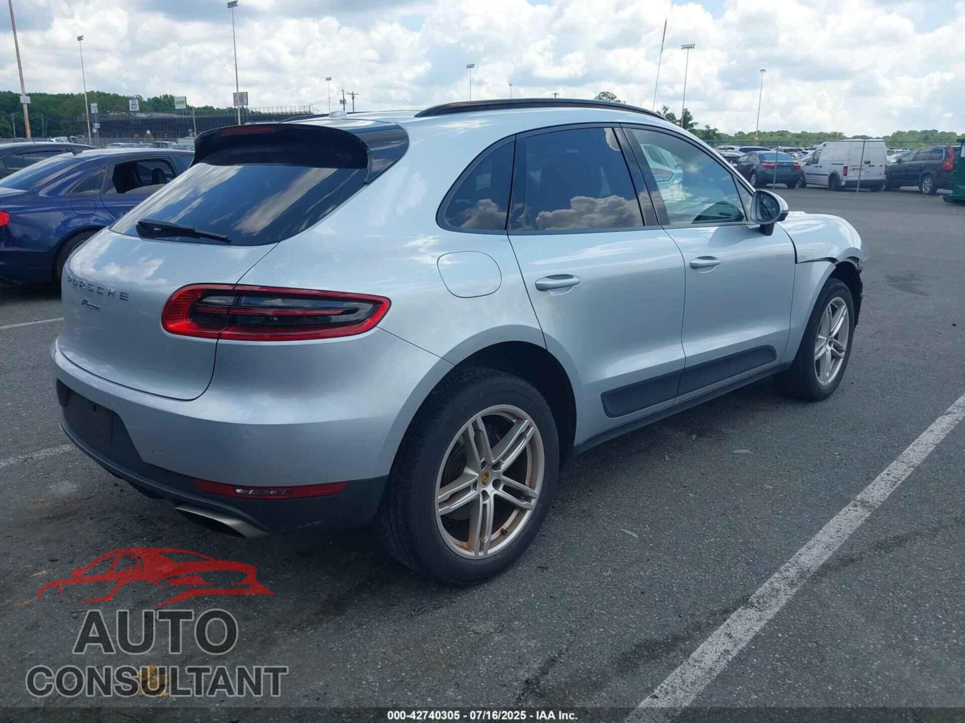 PORSCHE MACAN 2017 - WP1AA2A52HLB08376