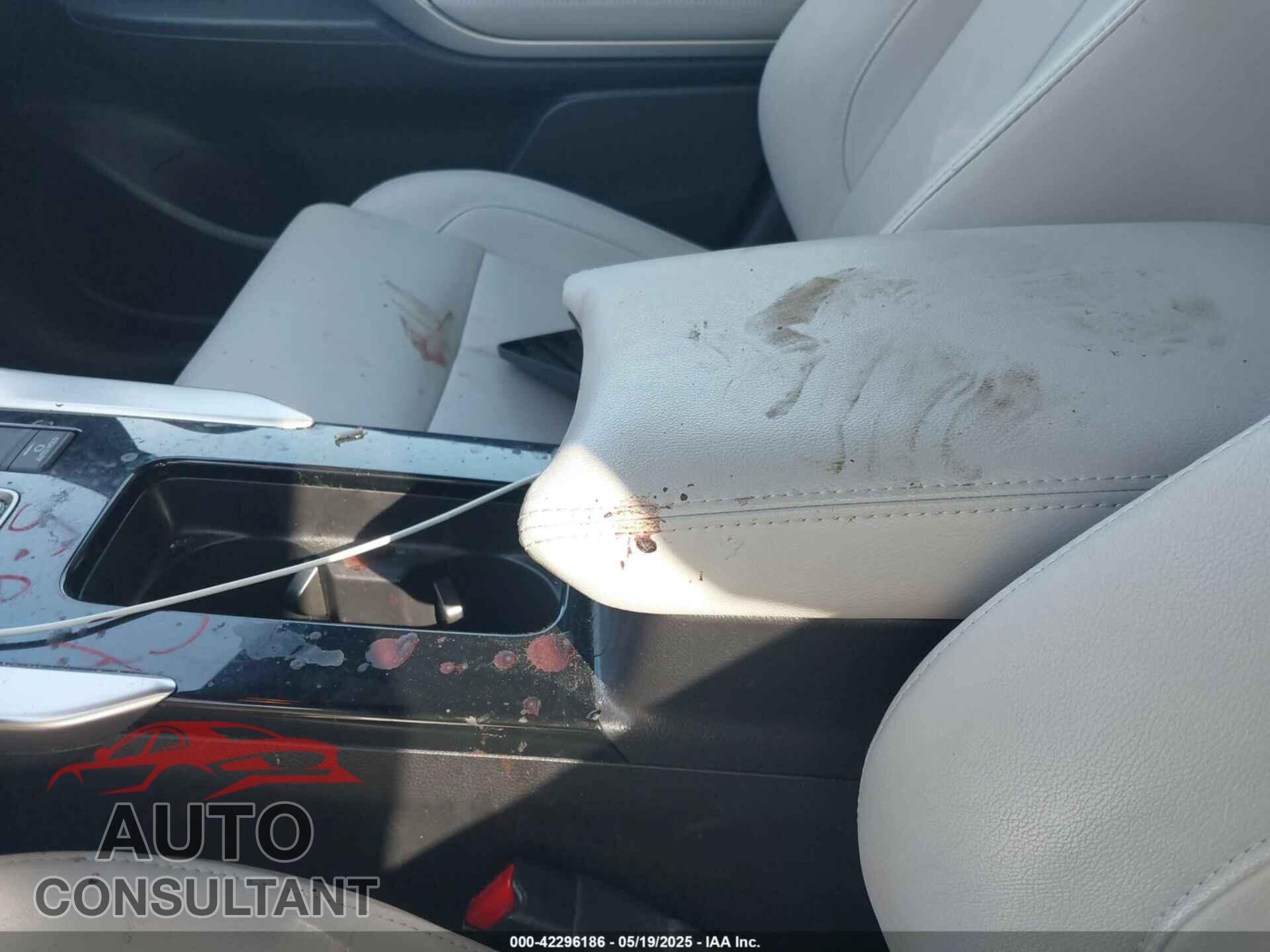 MITSUBISHI ECLIPSE CROSS 2022 - JA4ATWAA0NZ050061