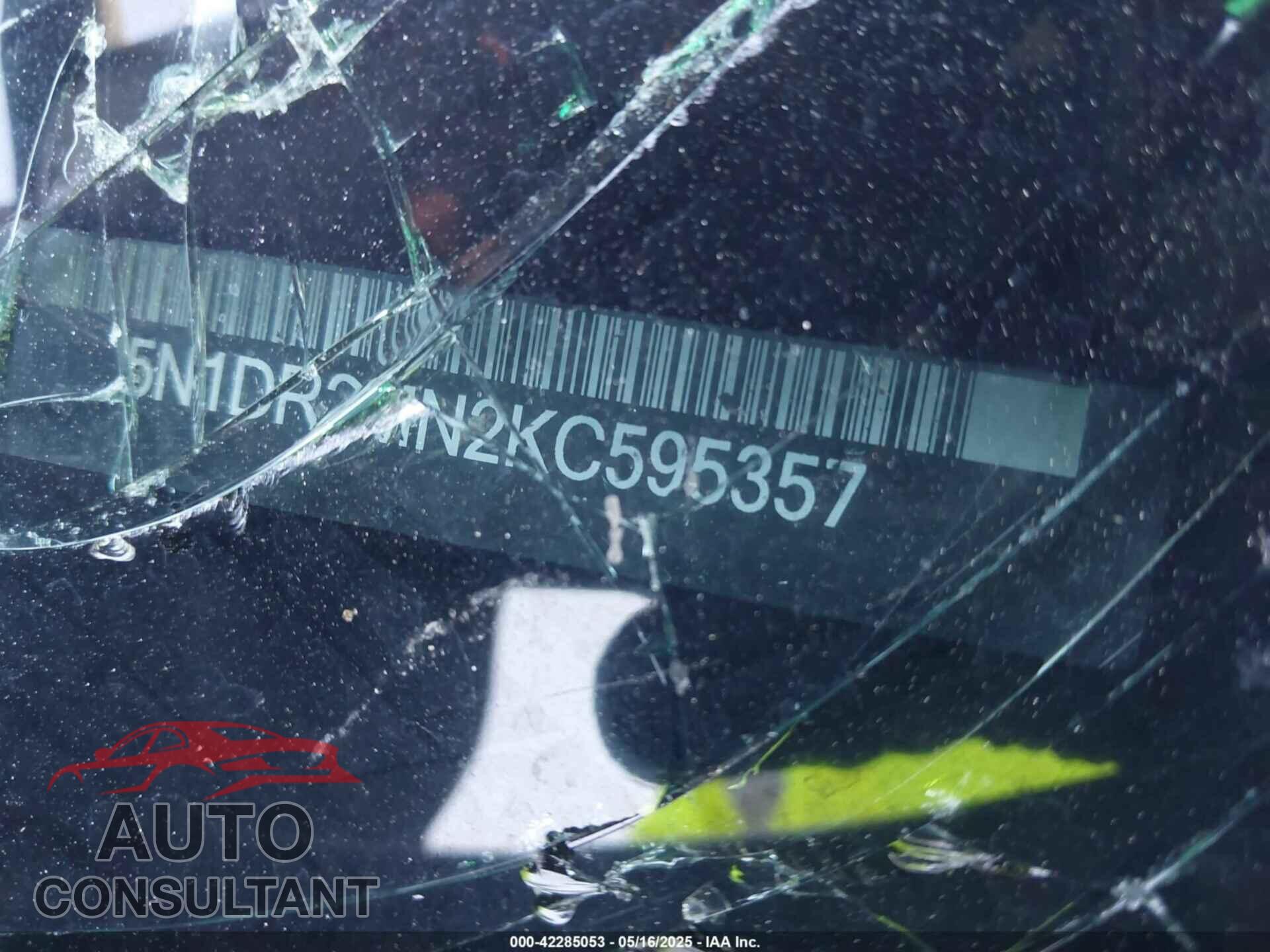 NISSAN PATHFINDER 2019 - 5N1DR2MN2KC595357