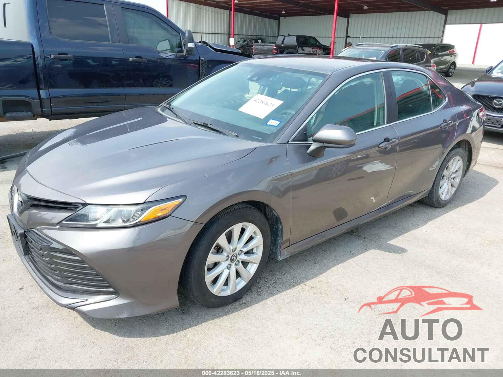 TOYOTA CAMRY 2019 - 4T1B11HK3KU268999