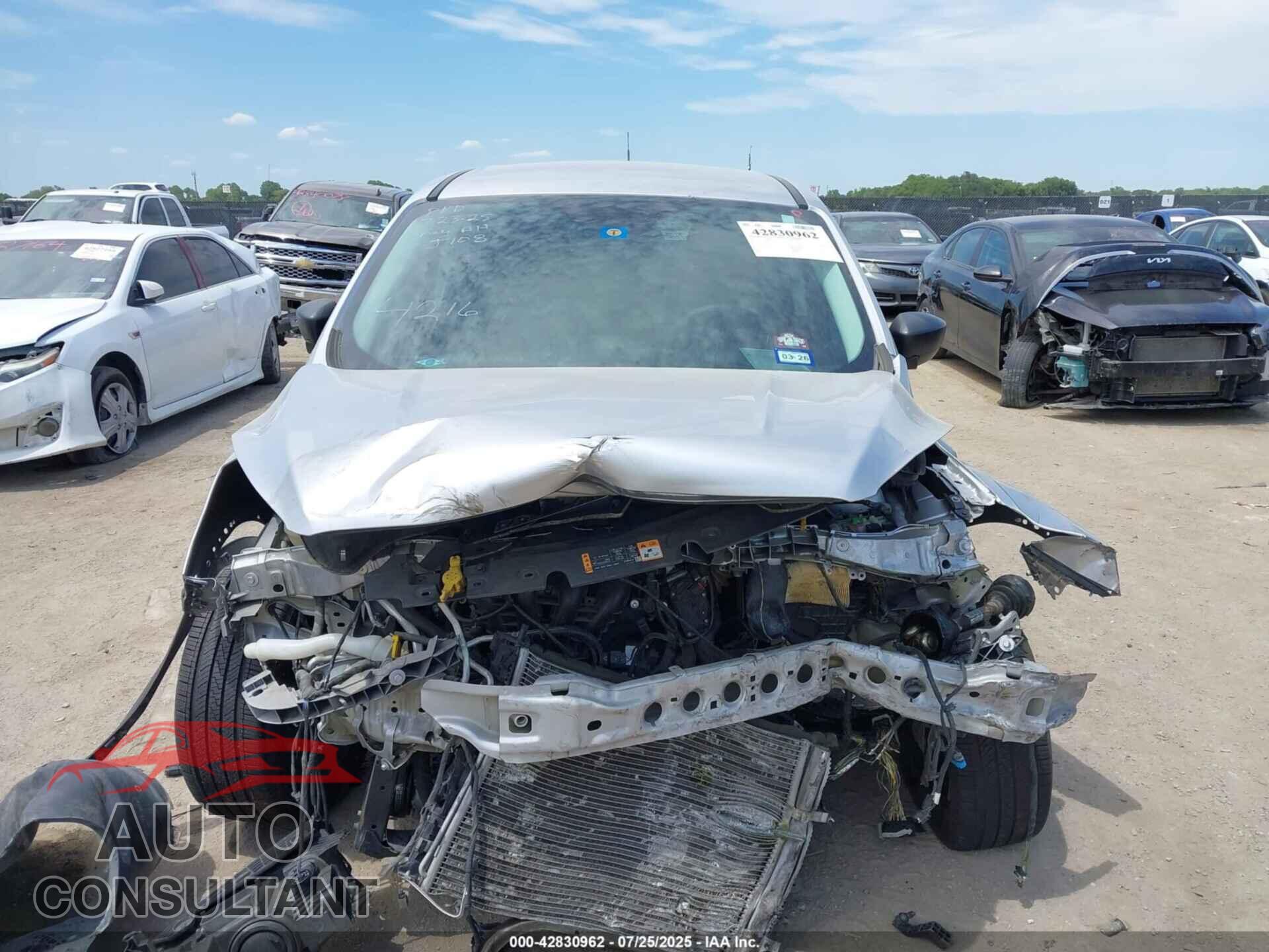 FORD ESCAPE 2017 - 1FMCU0F75HUE94216