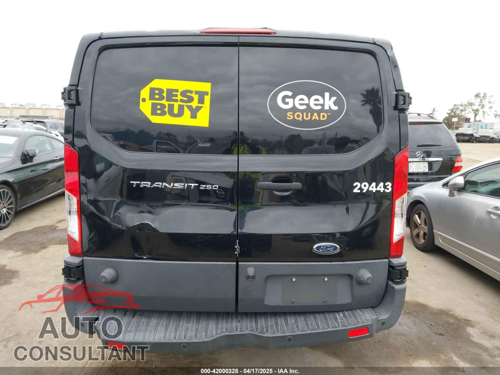 FORD TRANSIT-250 2017 - 1FTYR2YM2HKB57718