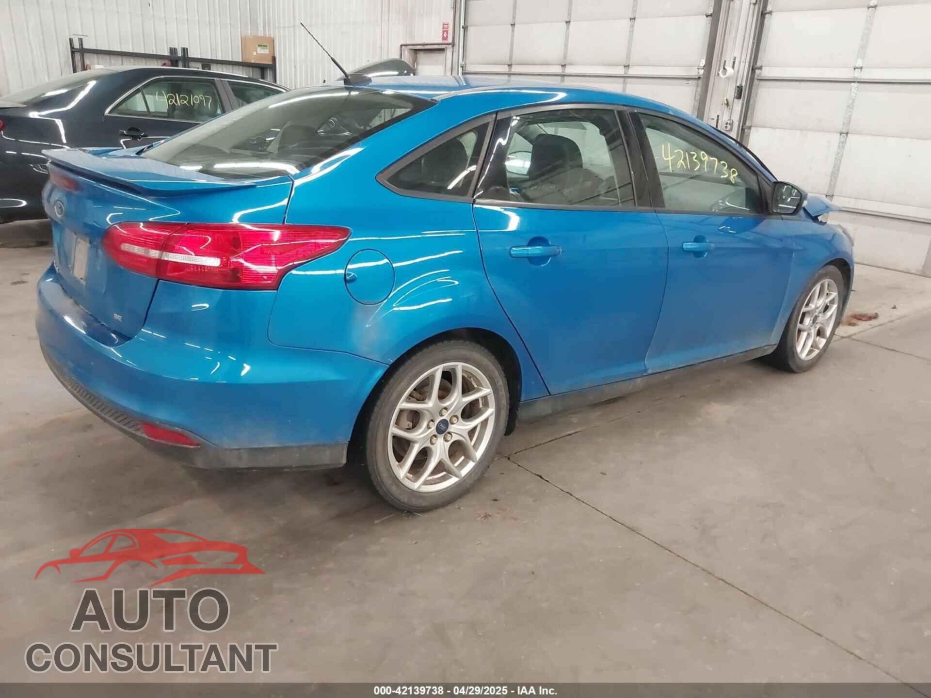 FORD FOCUS 2015 - 1FADP3F25FL319964