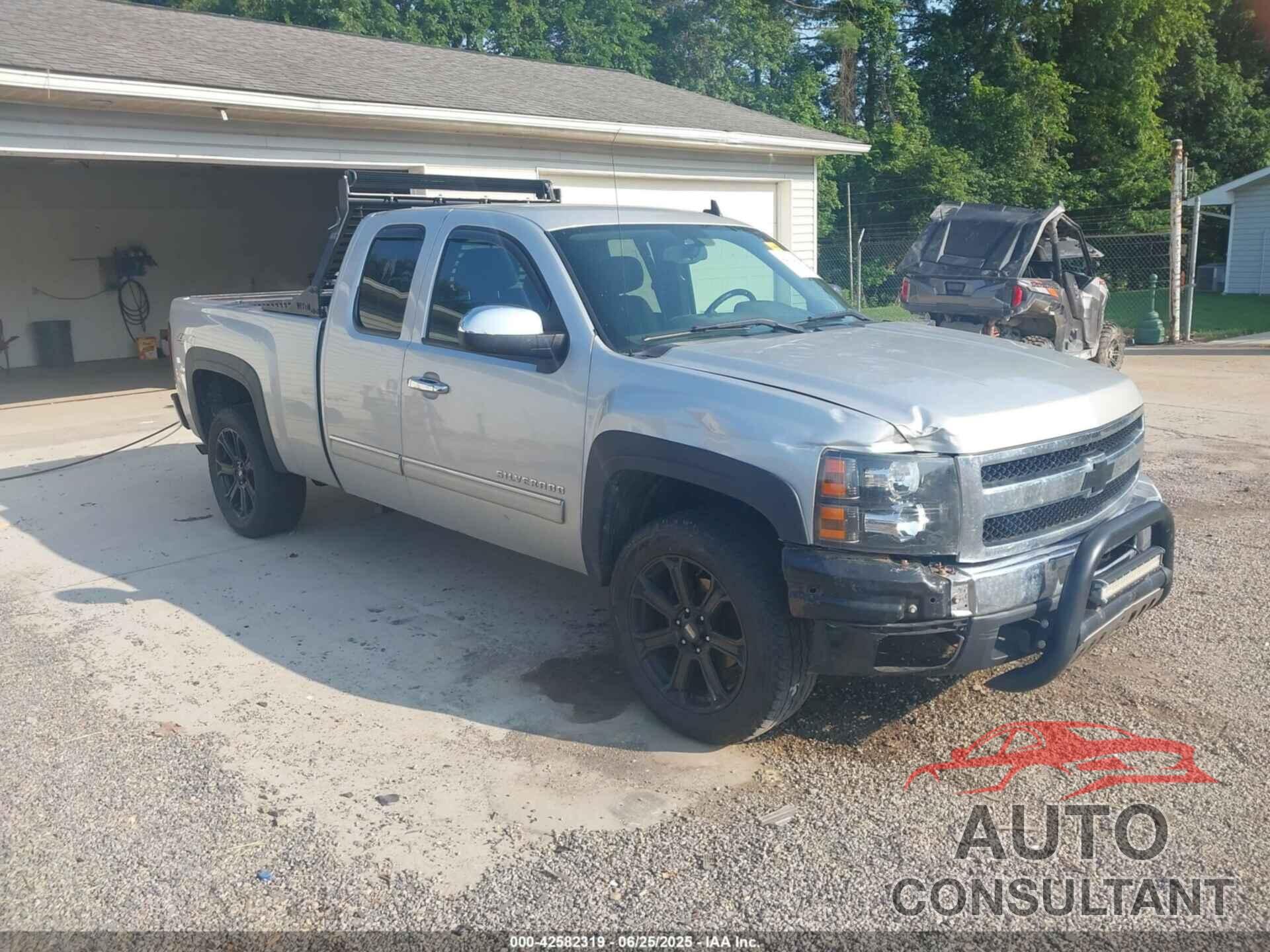 CHEVROLET SILVERADO 2011 - 1GCRKSE33BZ141174