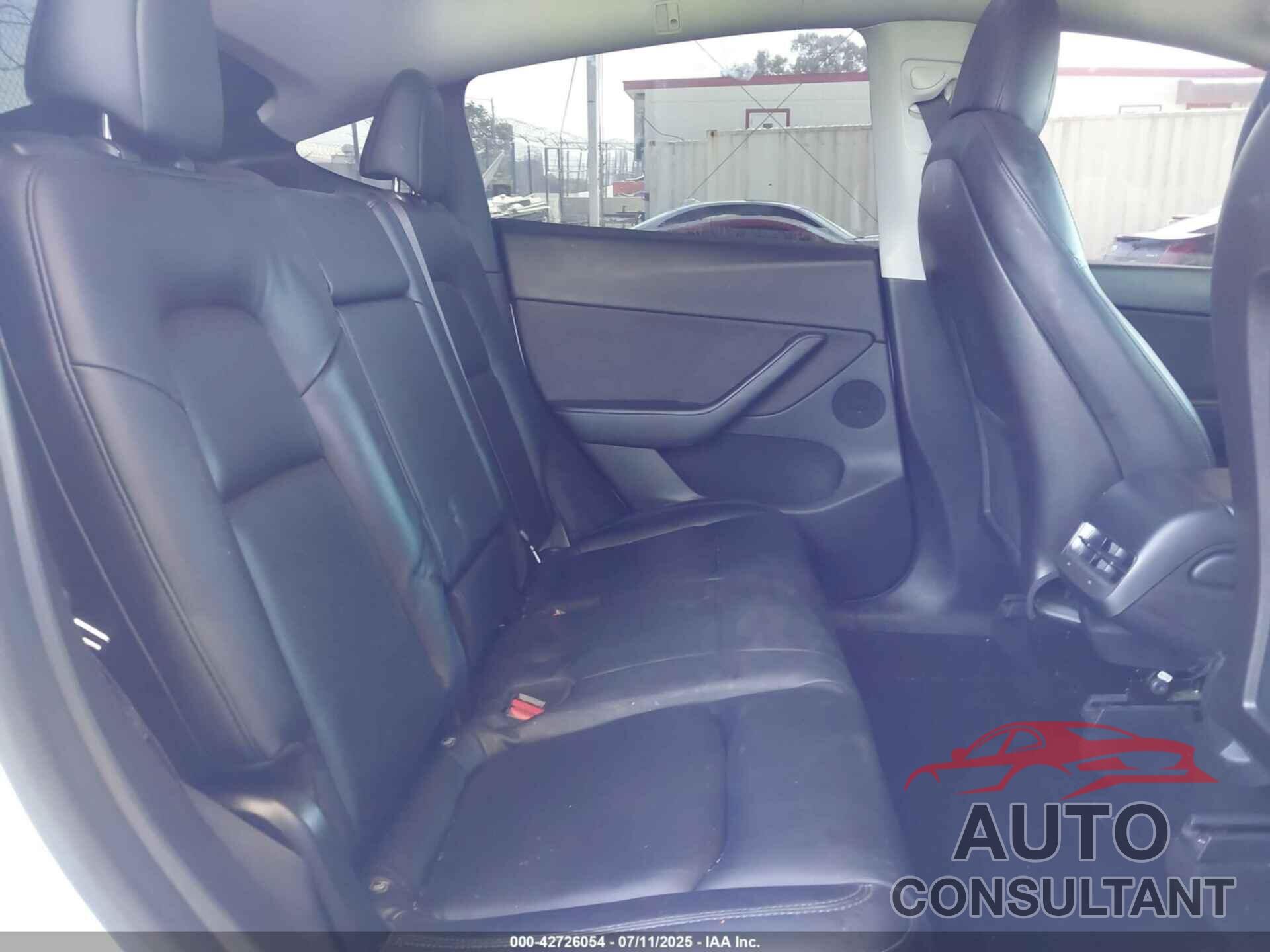 TESLA MODEL Y 2020 - 5YJYGDEE0LF029773