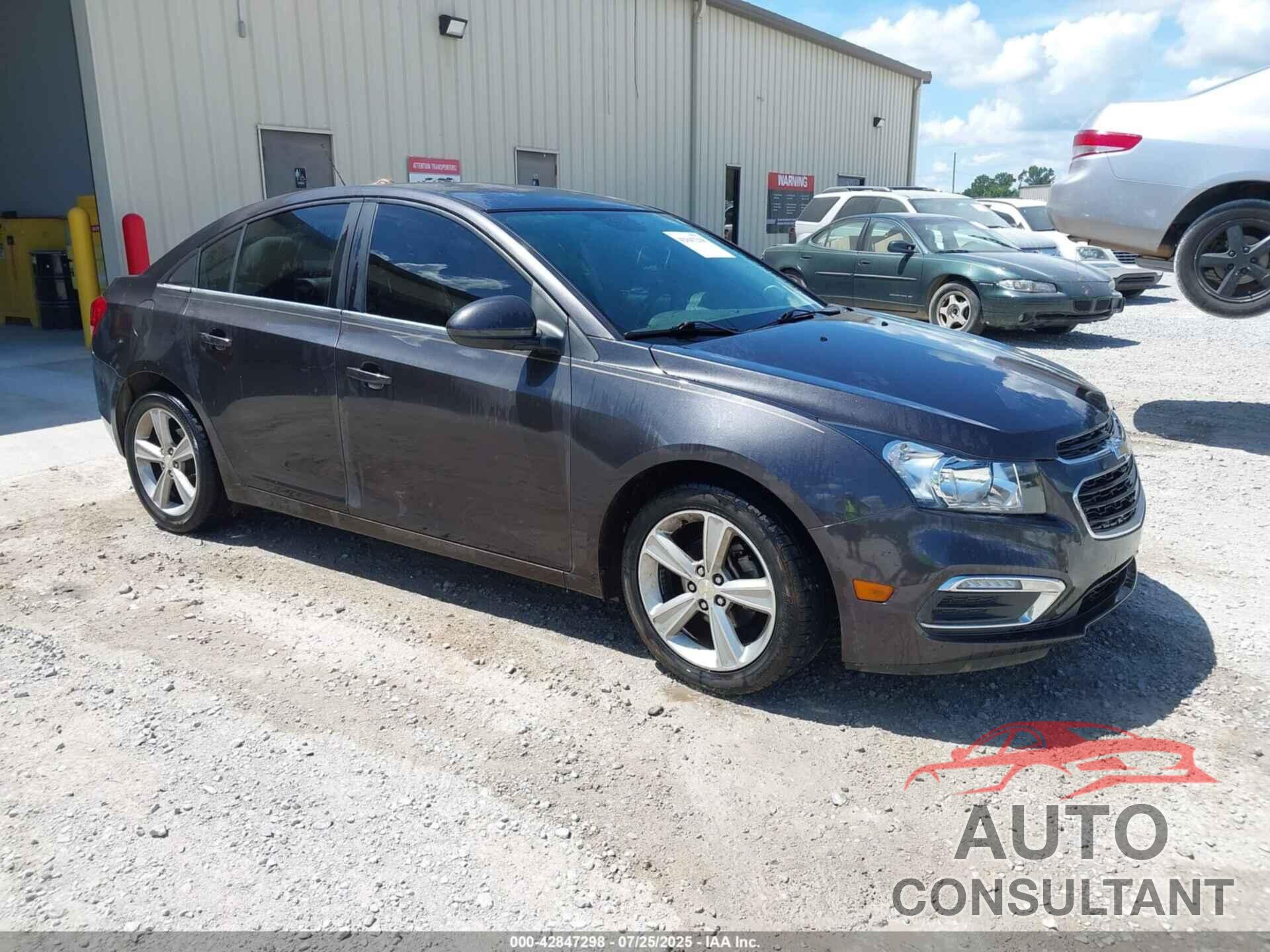 CHEVROLET CRUZE 2015 - 1G1PE5SB3F7277150