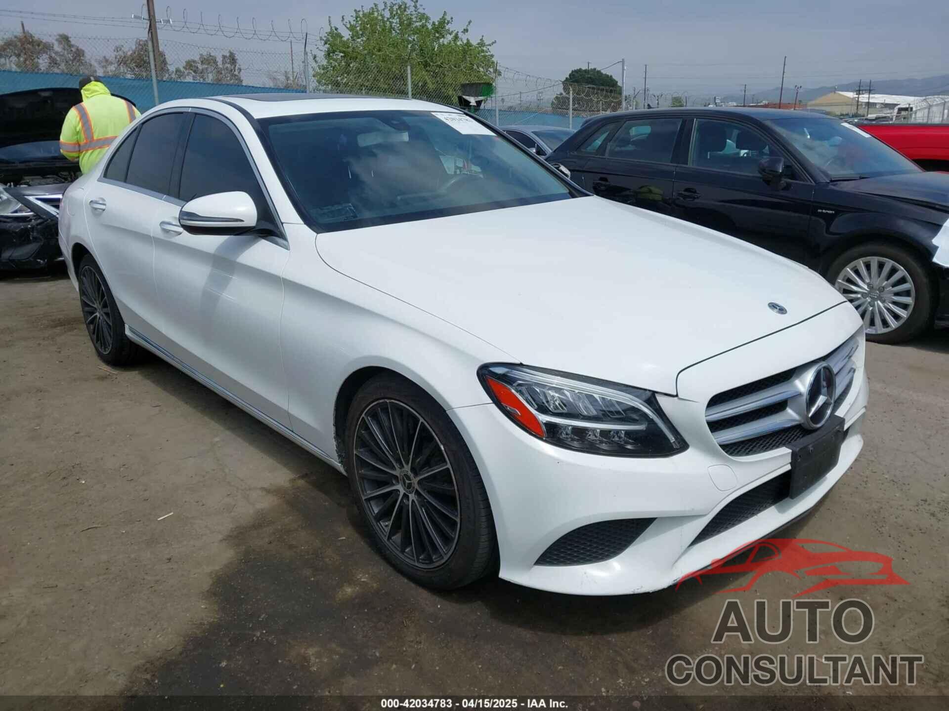 MERCEDES-BENZ C 300 2020 - 55SWF8DB8LU324658