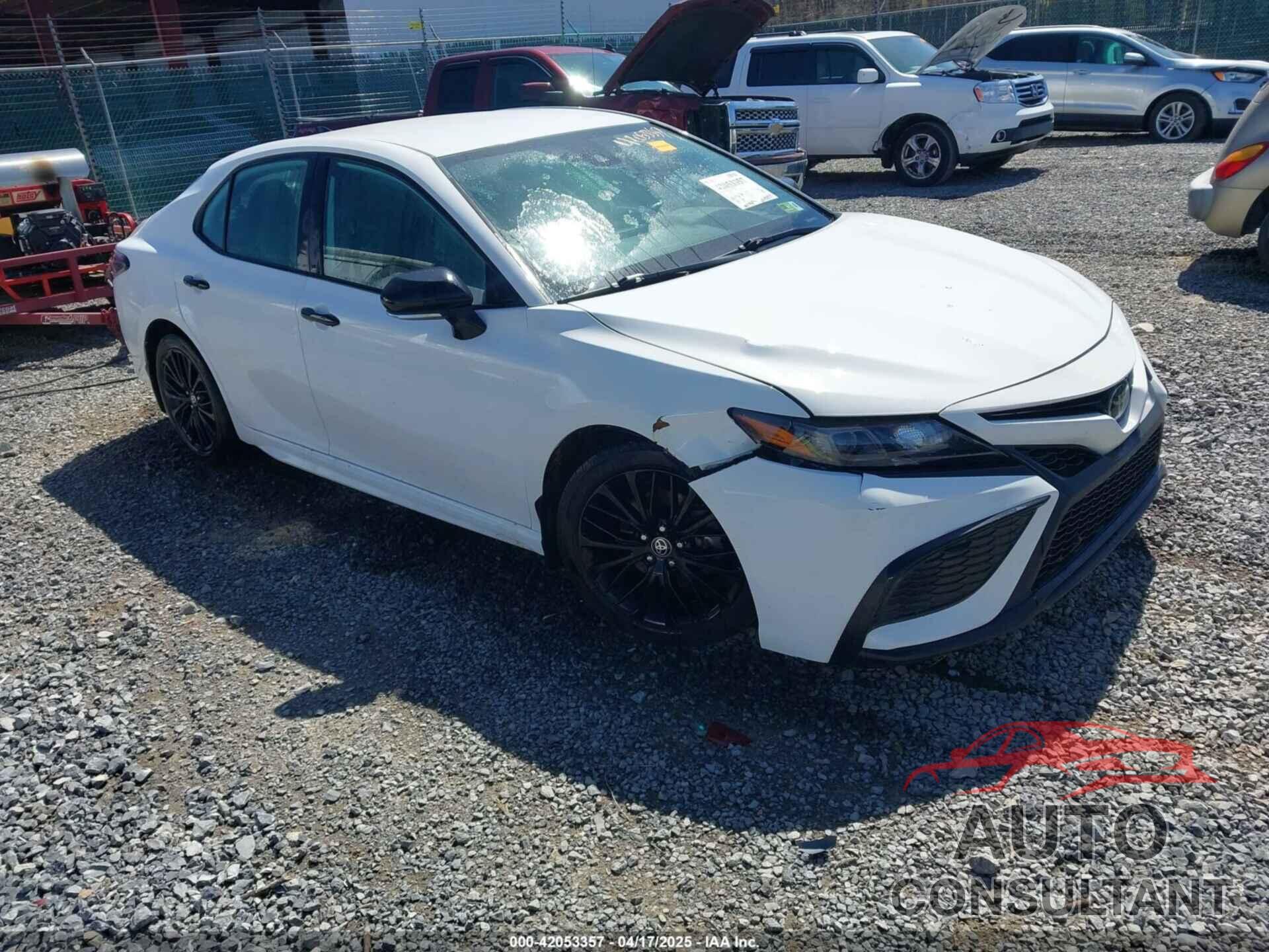 TOYOTA CAMRY 2022 - 4T1G11BK4NU068751