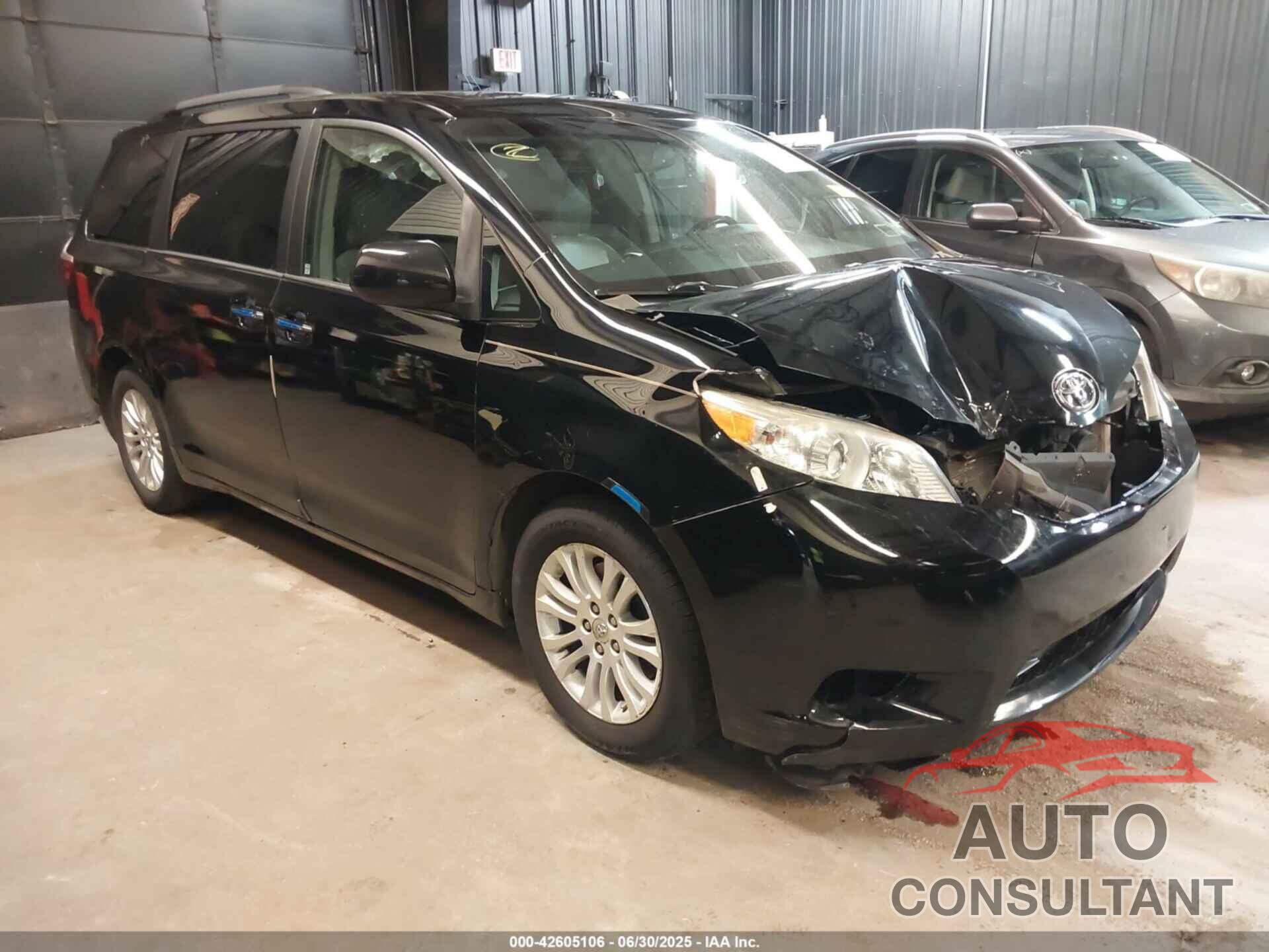 TOYOTA SIENNA 2015 - 5TDYK3DC7FS581134