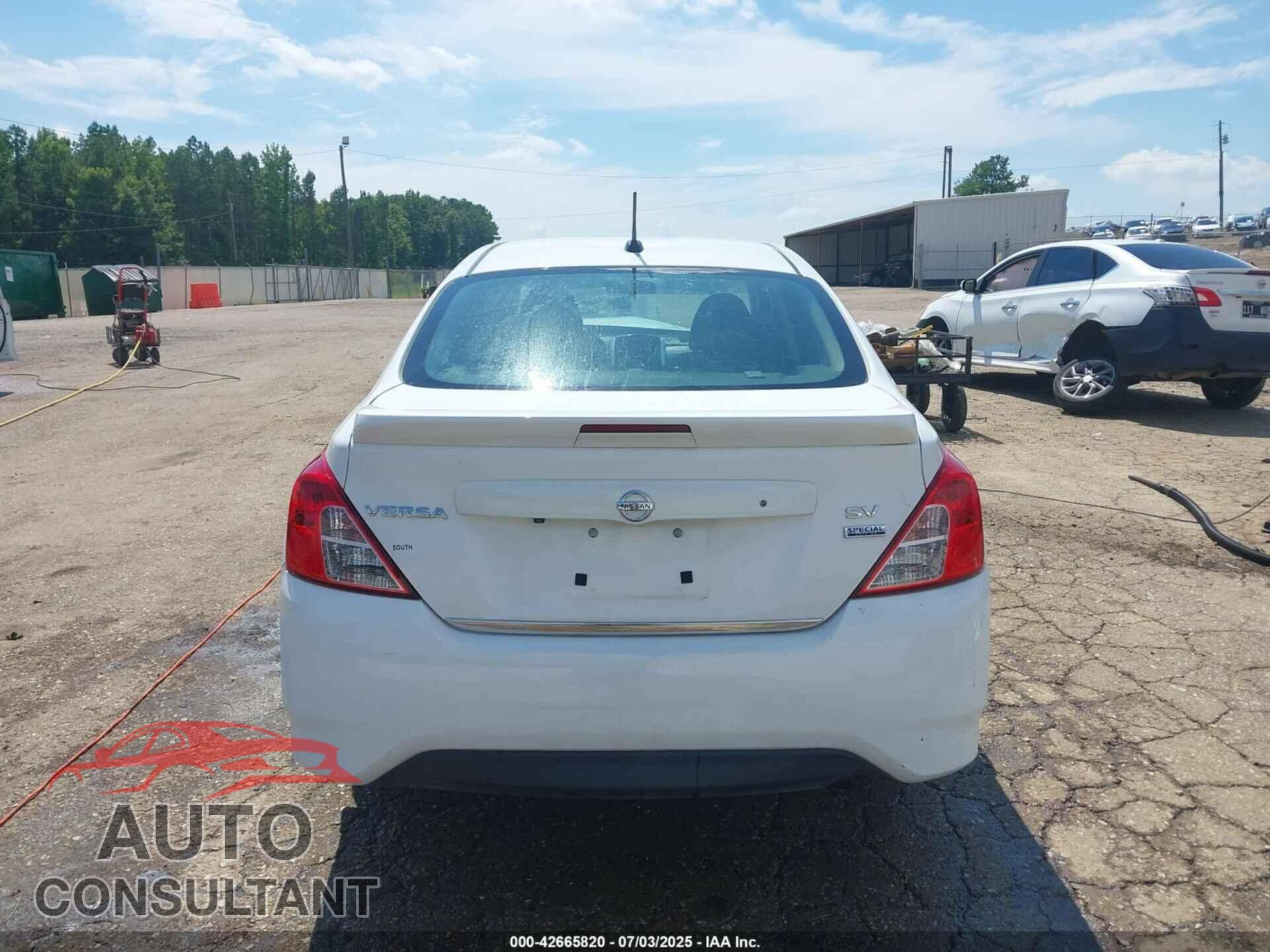 NISSAN VERSA 2019 - 3N1CN7AP3KL824540