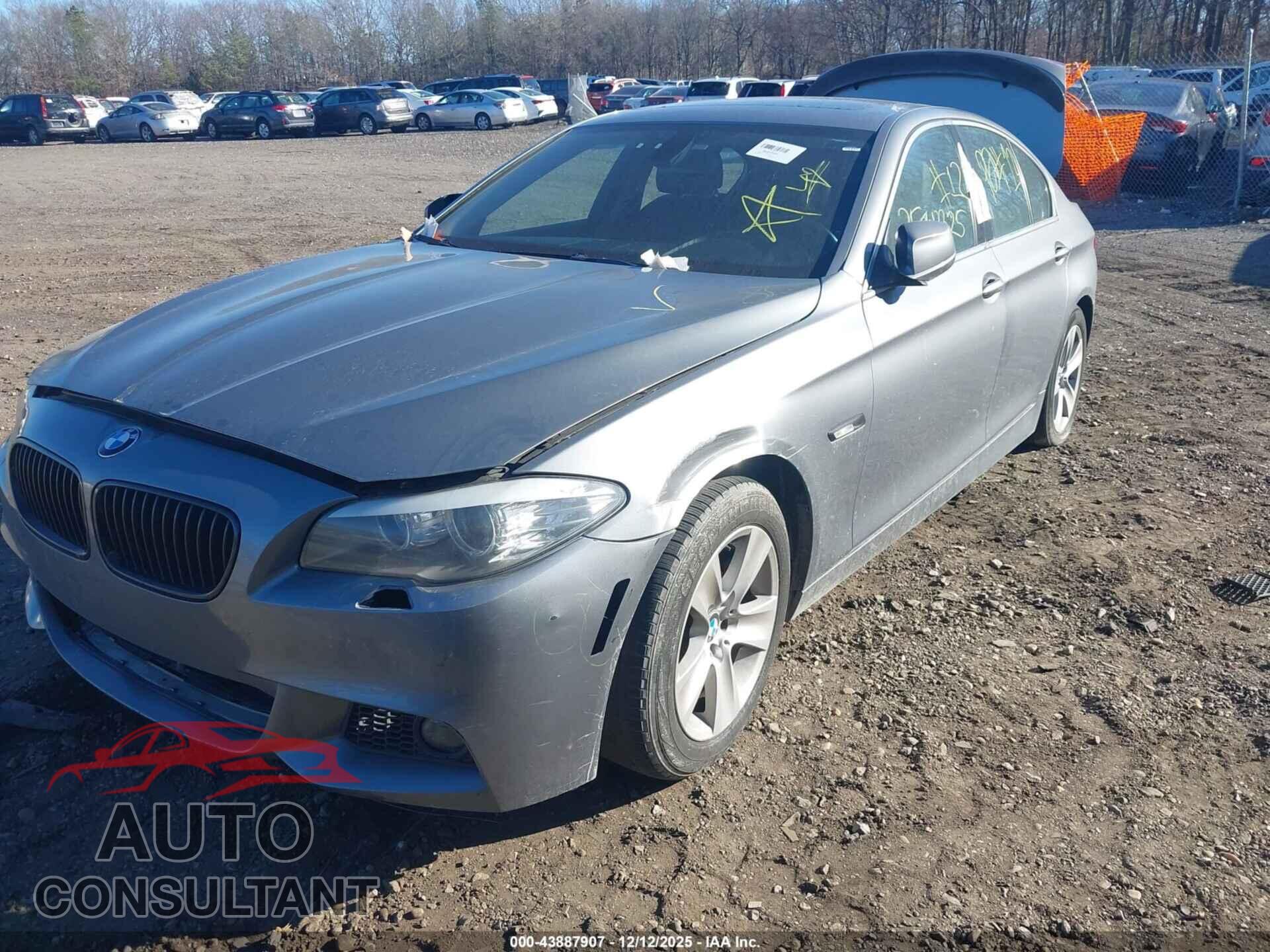 BMW 528I 2011 - WBAFR1C58BC742013
