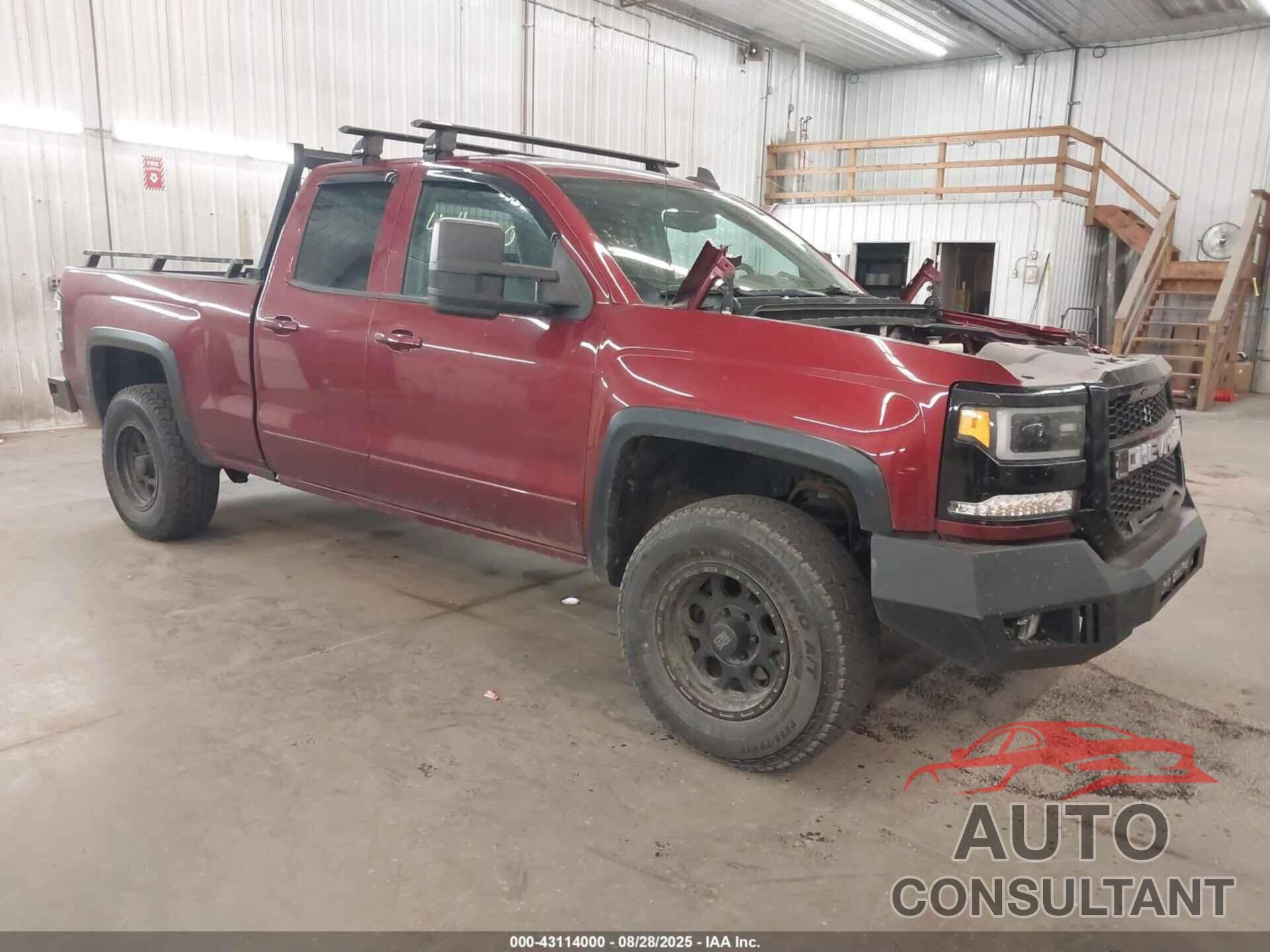 CHEVROLET SILVERADO 1500 2017 - 1GCVKREC9HZ147562