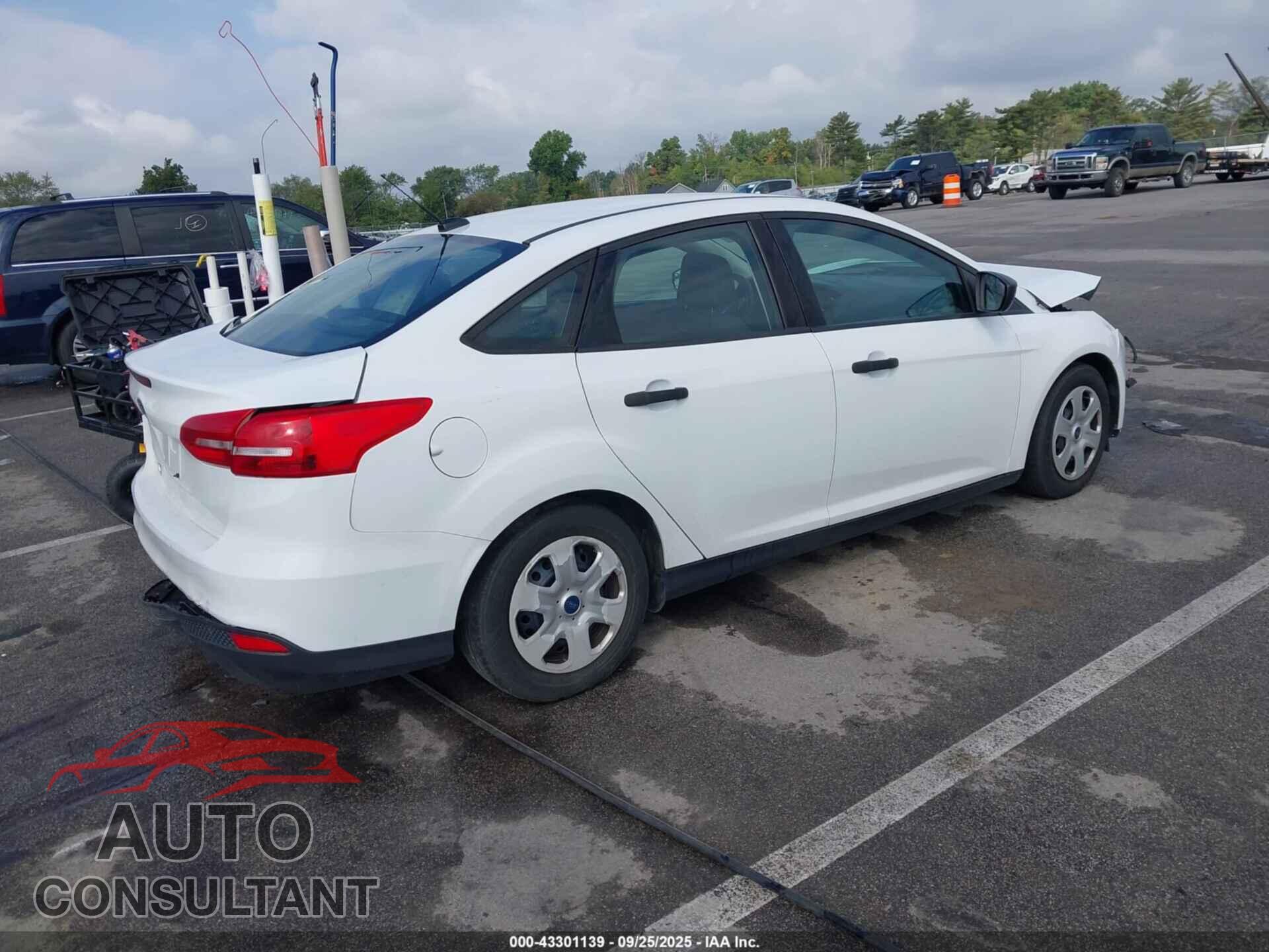 FORD FOCUS 2016 - 1FADP3E27GL325669