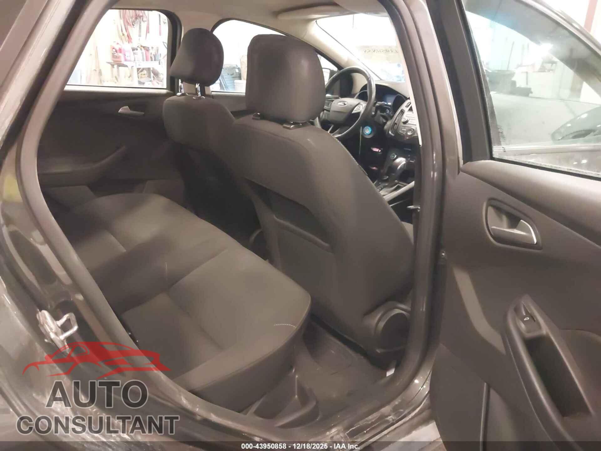 FORD FOCUS 2016 - 1FADP3F23GL272855