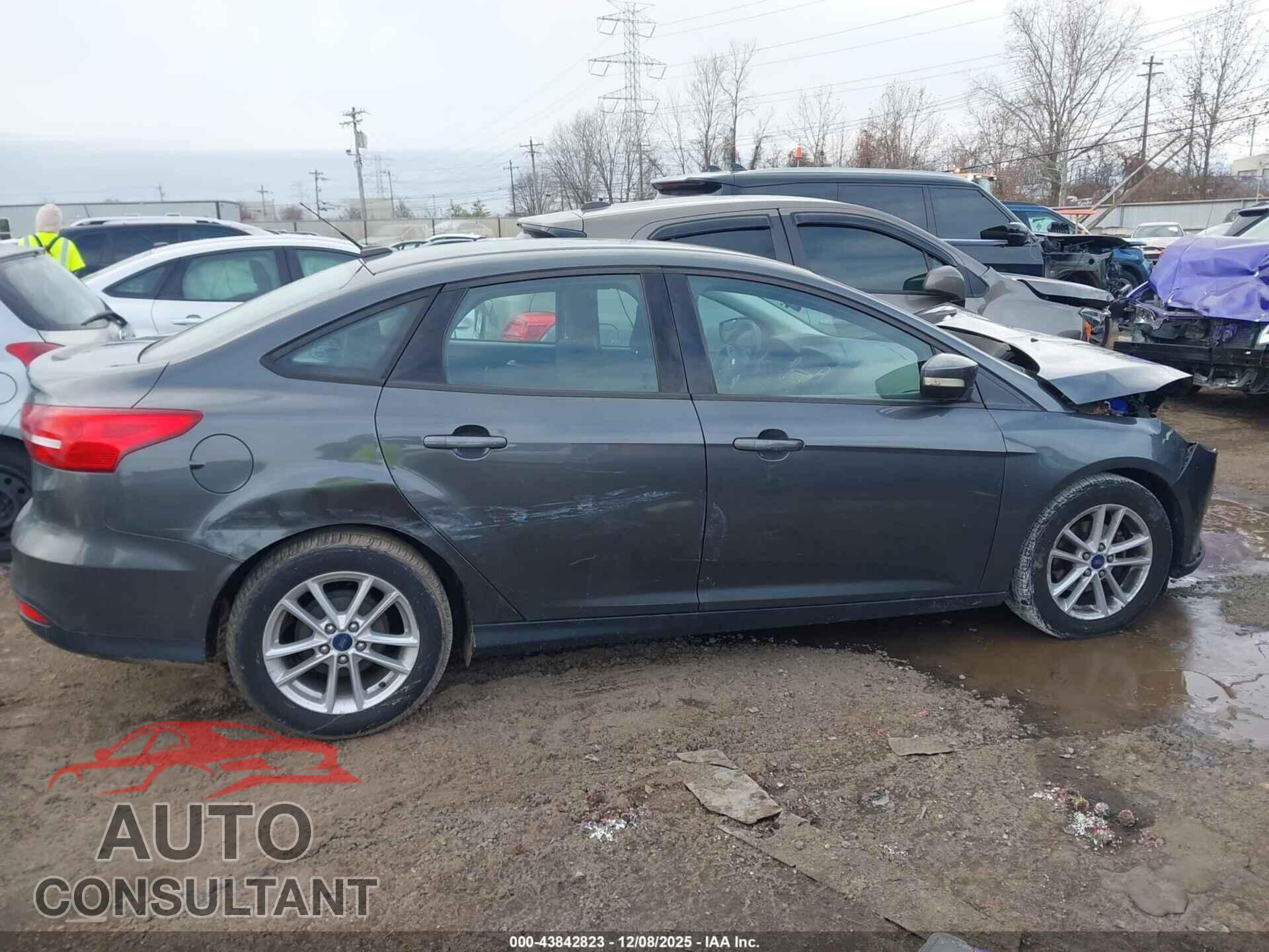 FORD FOCUS 2017 - 1FADP3F29HL236833