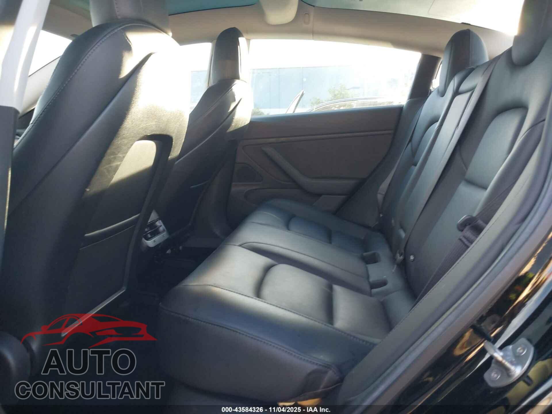 TESLA MODEL 3 2018 - 5YJ3E1EA5JF028014