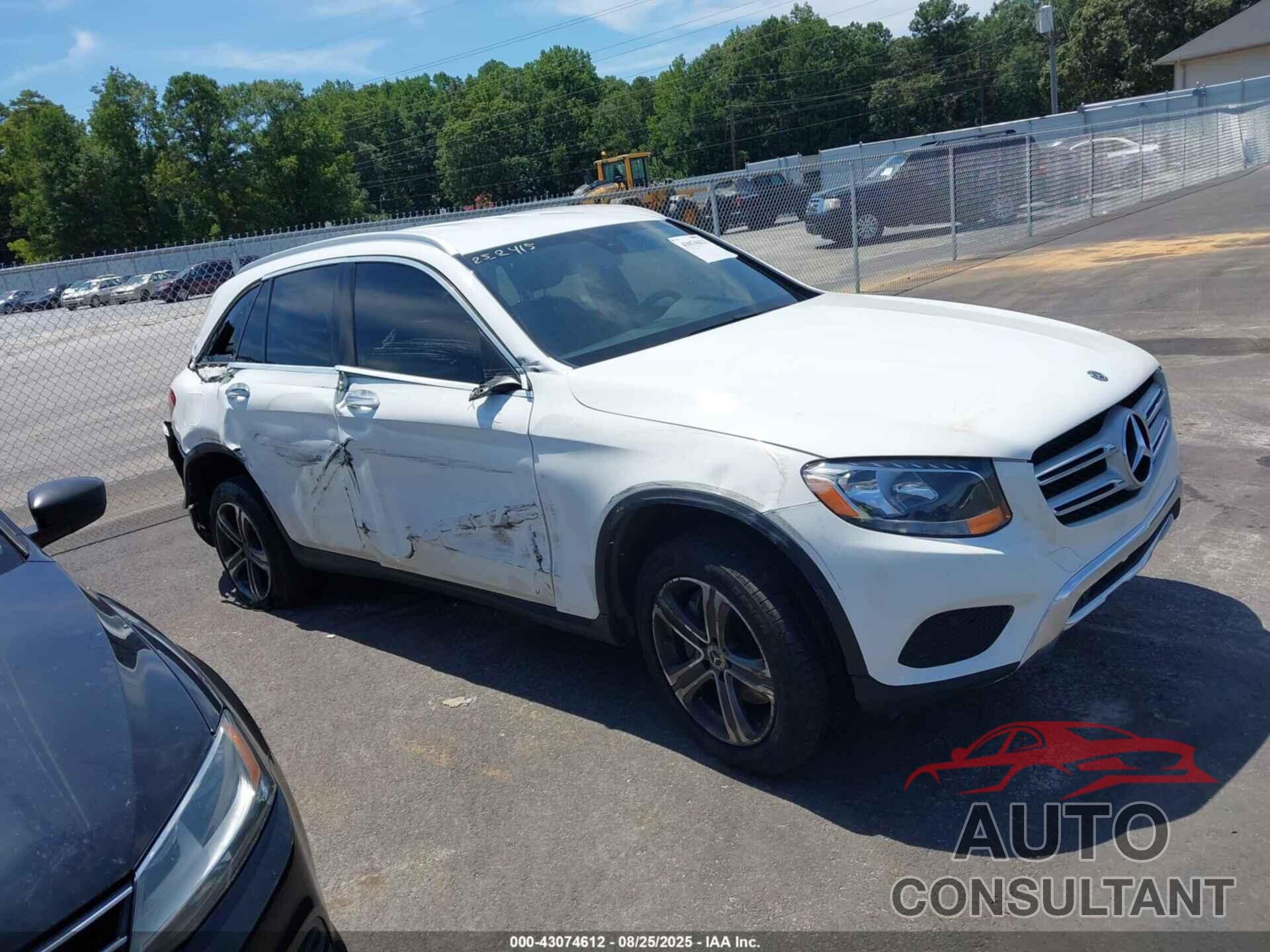 MERCEDES-BENZ GLC 300 2018 - WDC0G4JB7JV077188