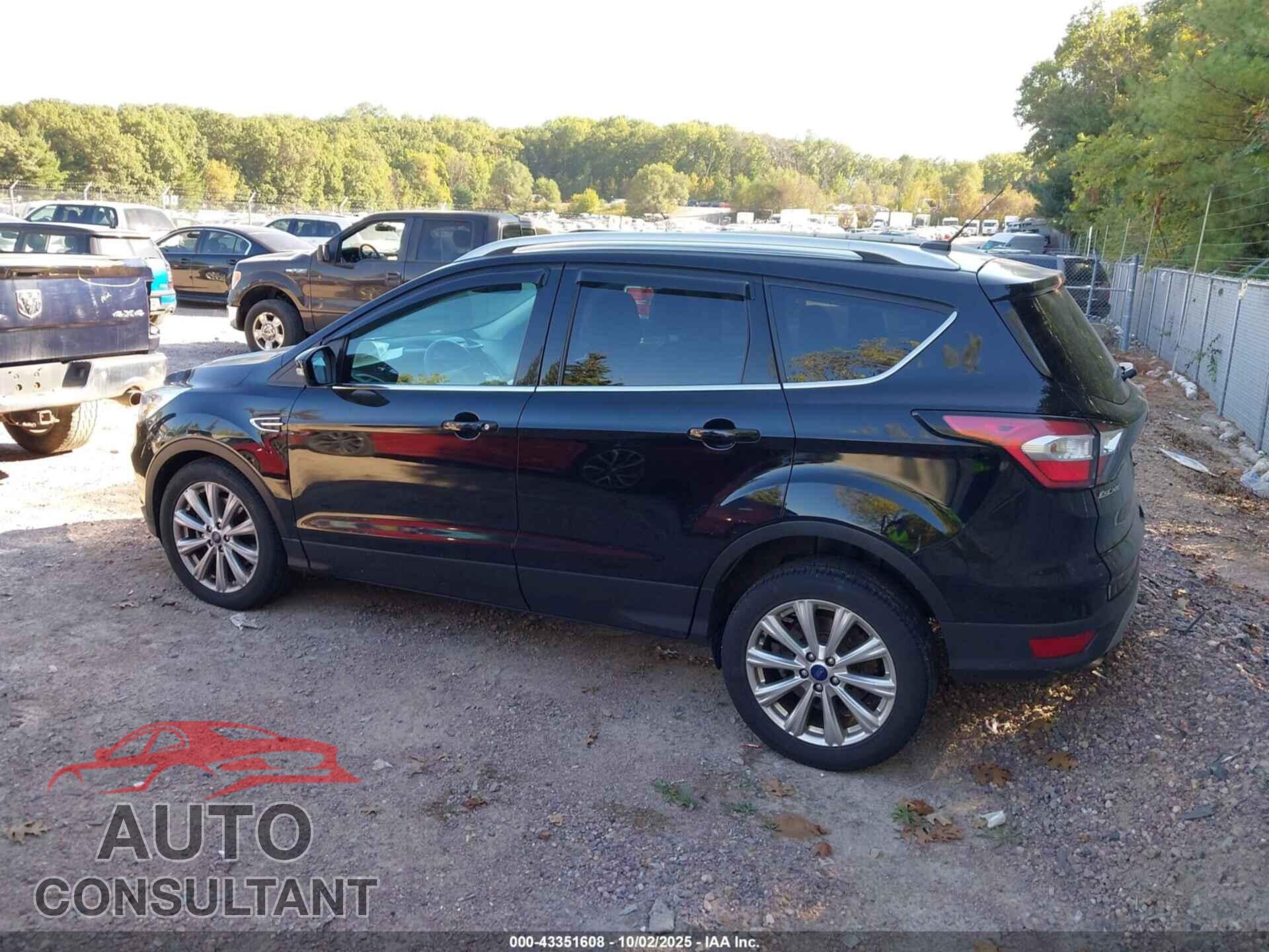 FORD ESCAPE 2017 - 1FMCU9JD2HUC97747