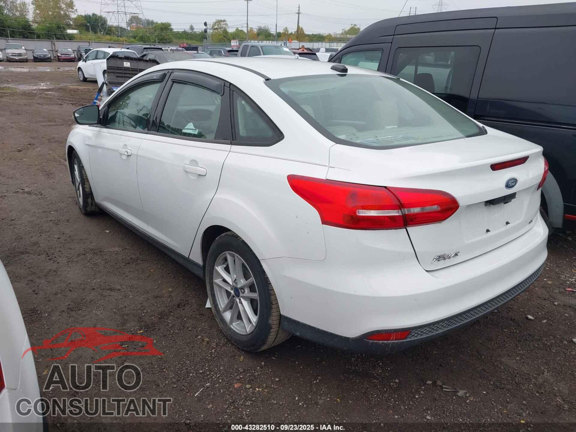 FORD FOCUS 2017 - 1FADP3F26HL242265