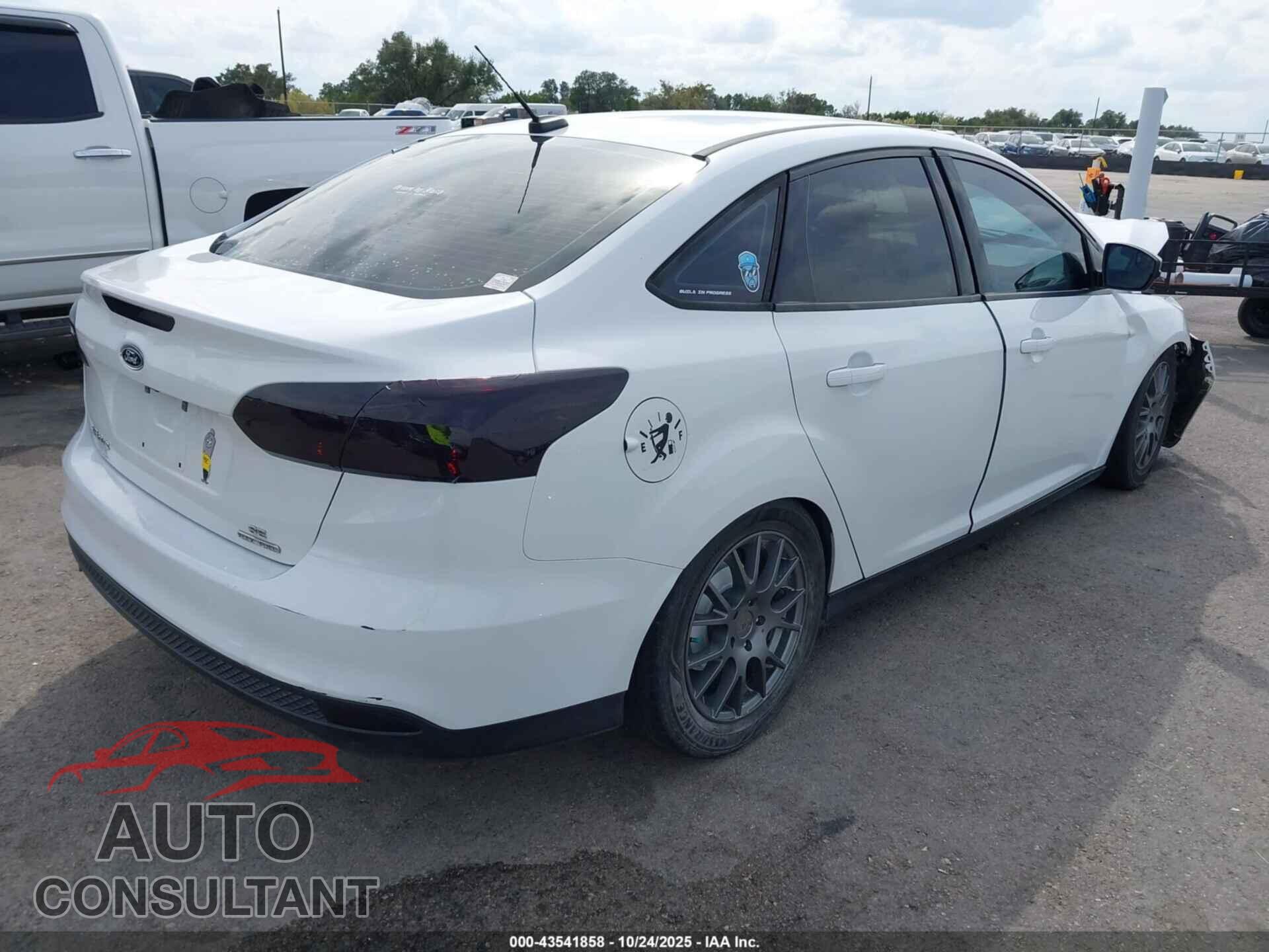 FORD FOCUS 2016 - 1FADP3F21GL231026