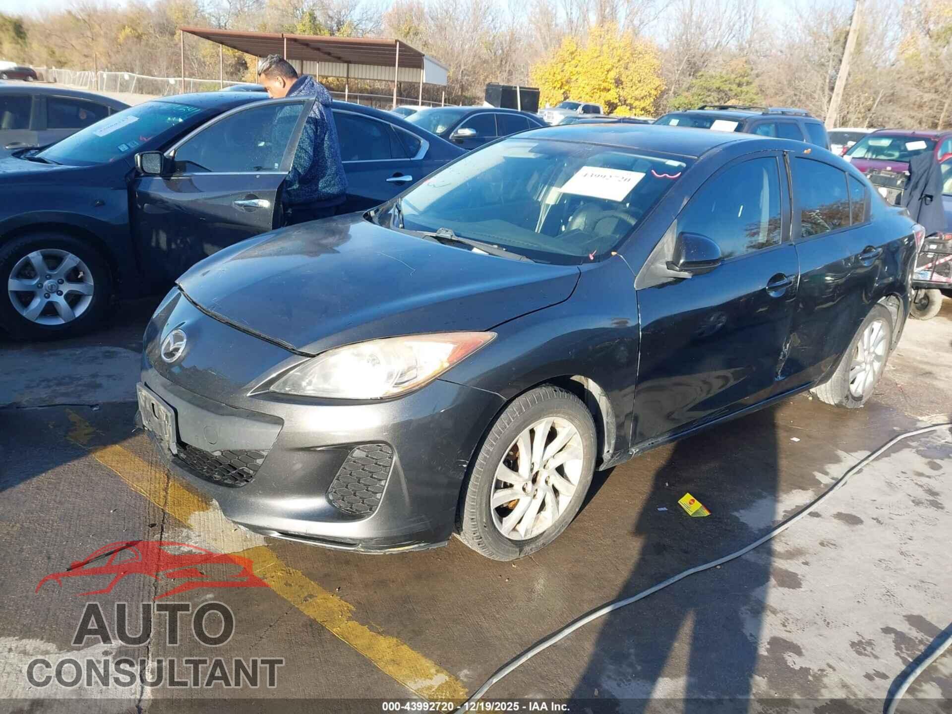 MAZDA MAZDA3 2012 - JM1BL1VF5C1502259