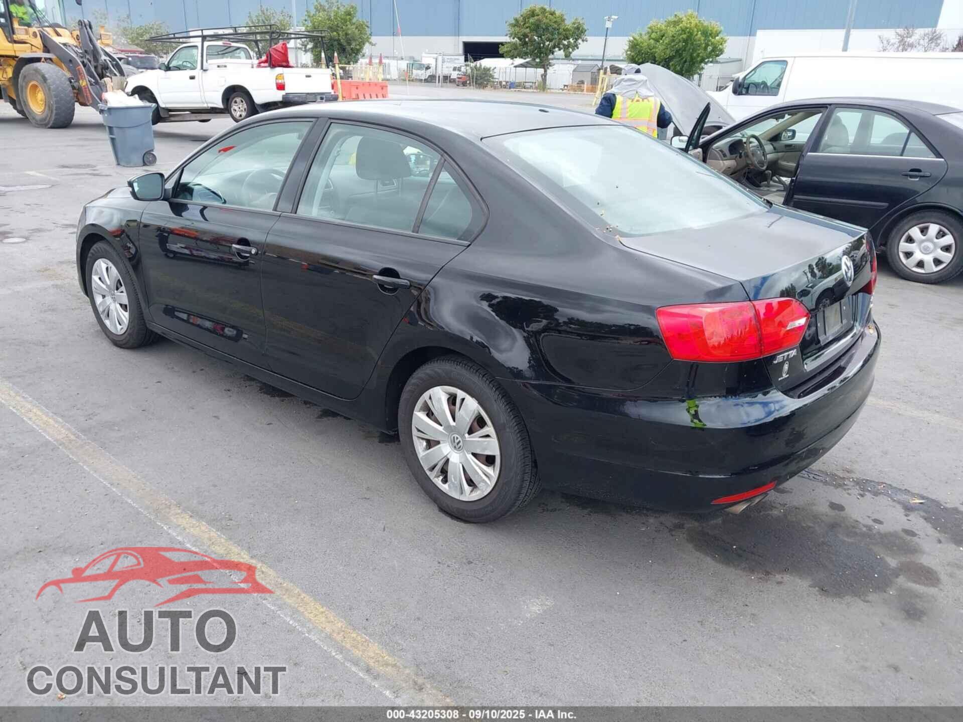 VOLKSWAGEN JETTA 2012 - 3VWDX7AJ4CM114157