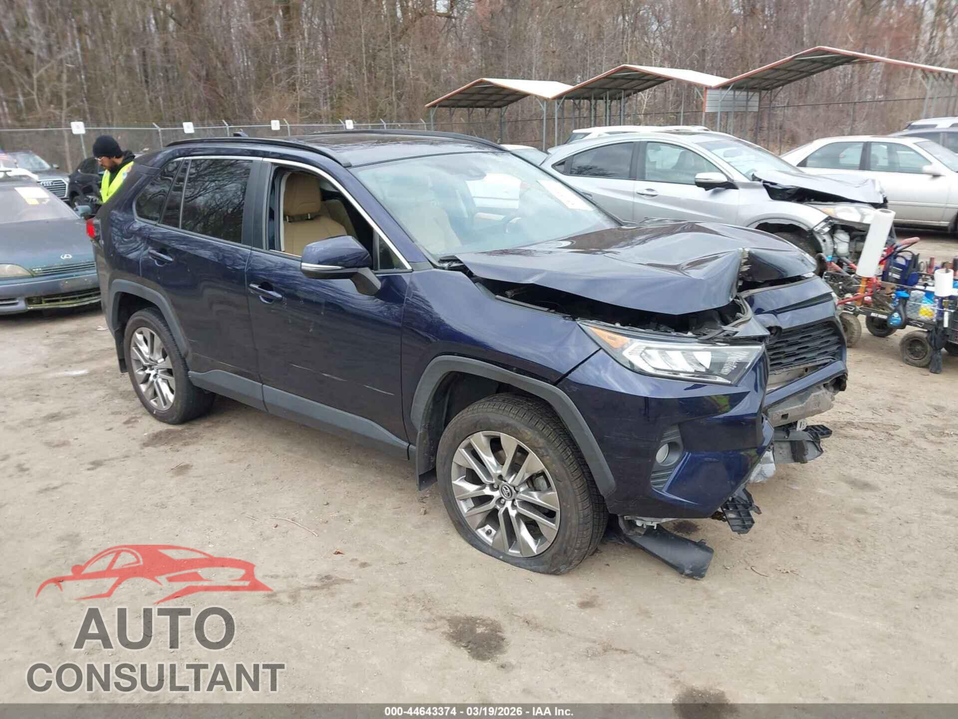 TOYOTA RAV4 2019 - 2T3A1RFVXKW072105