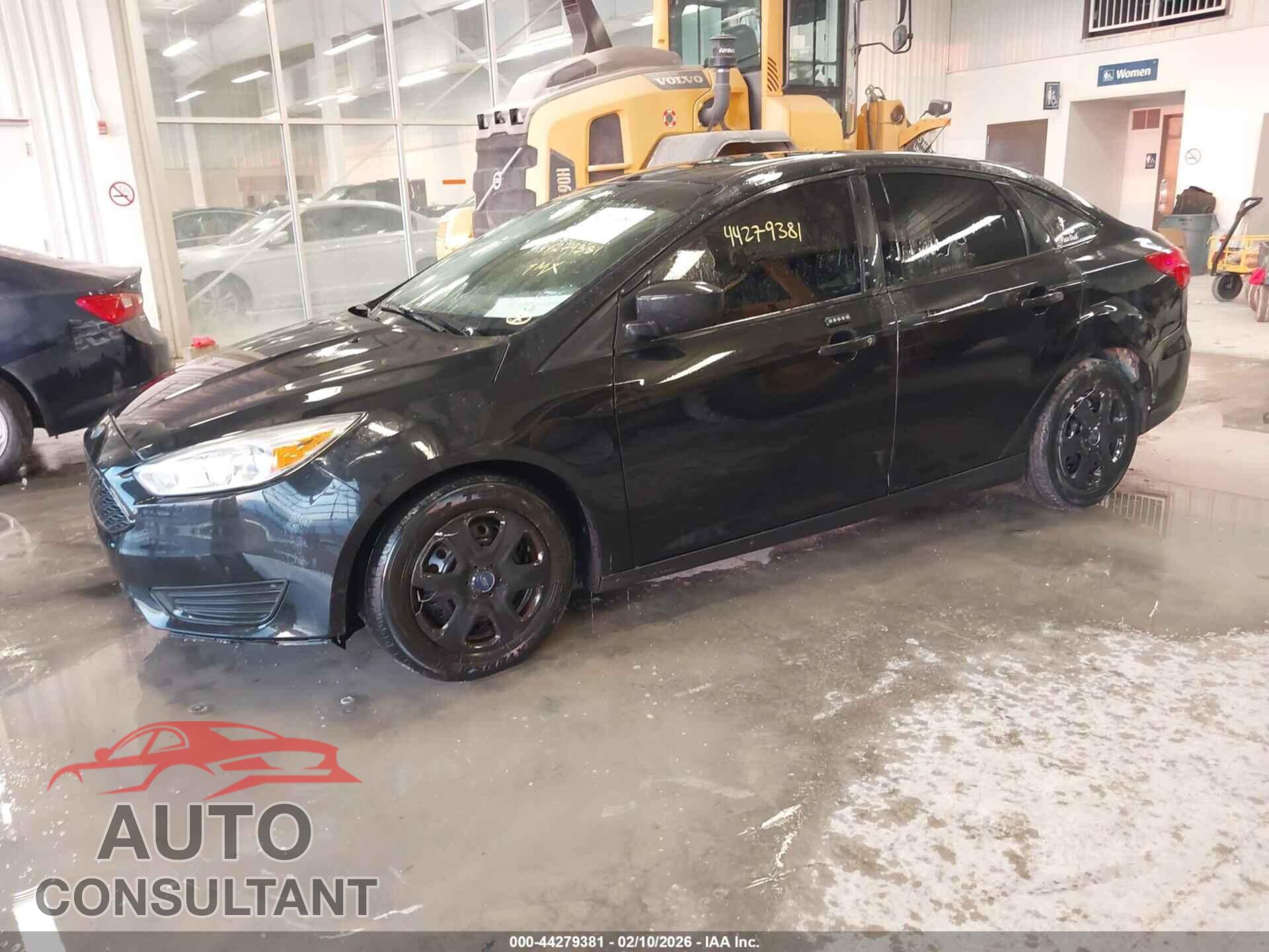 FORD FOCUS 2015 - 1FADP3E20FL317640