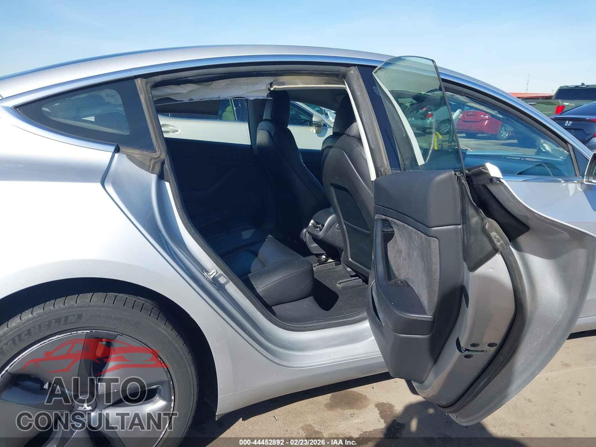 TESLA MODEL 3 2018 - 5YJ3E1EA4JF060792