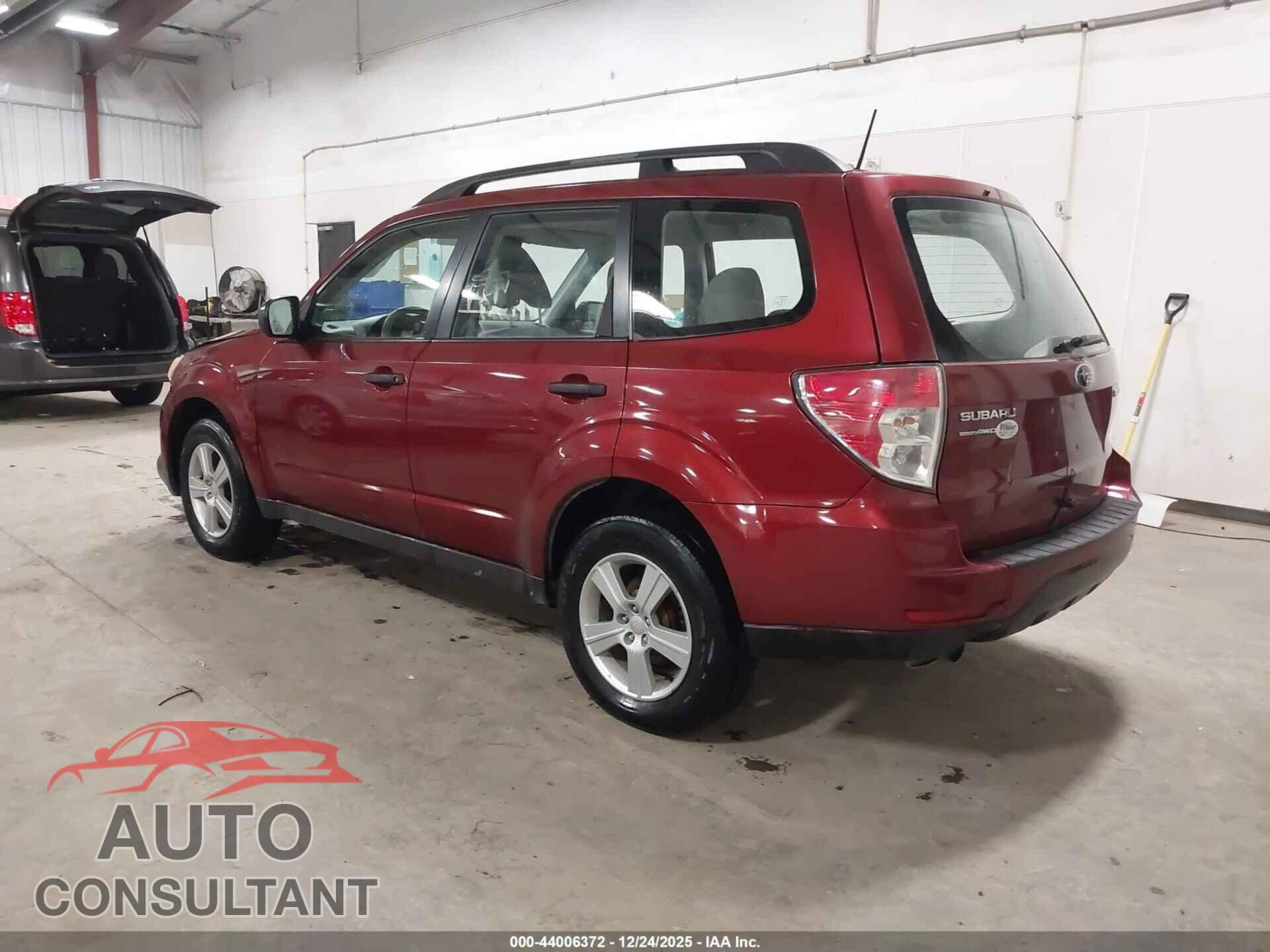 SUBARU FORESTER 2011 - JF2SHBBC2BH710141