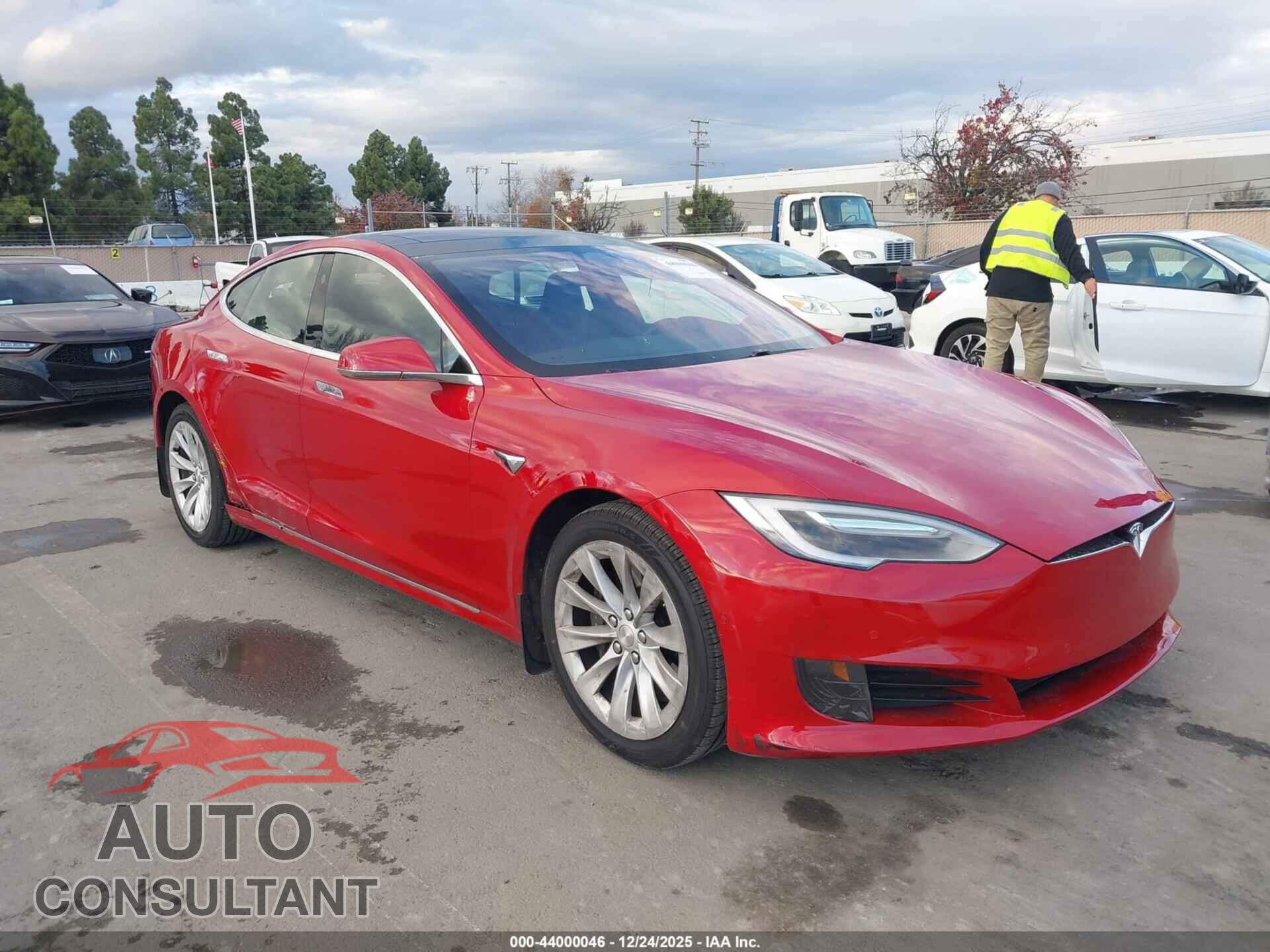 TESLA MODEL S 2017 - 5YJSA1E14HF205055