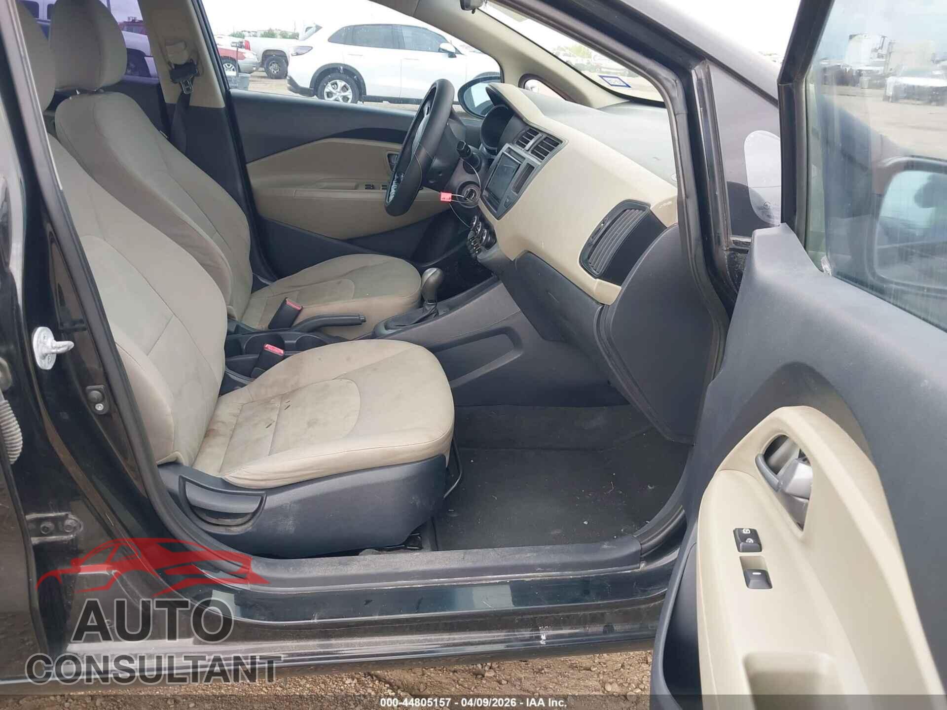 KIA RIO 2014 - KNADM4A39E6348192