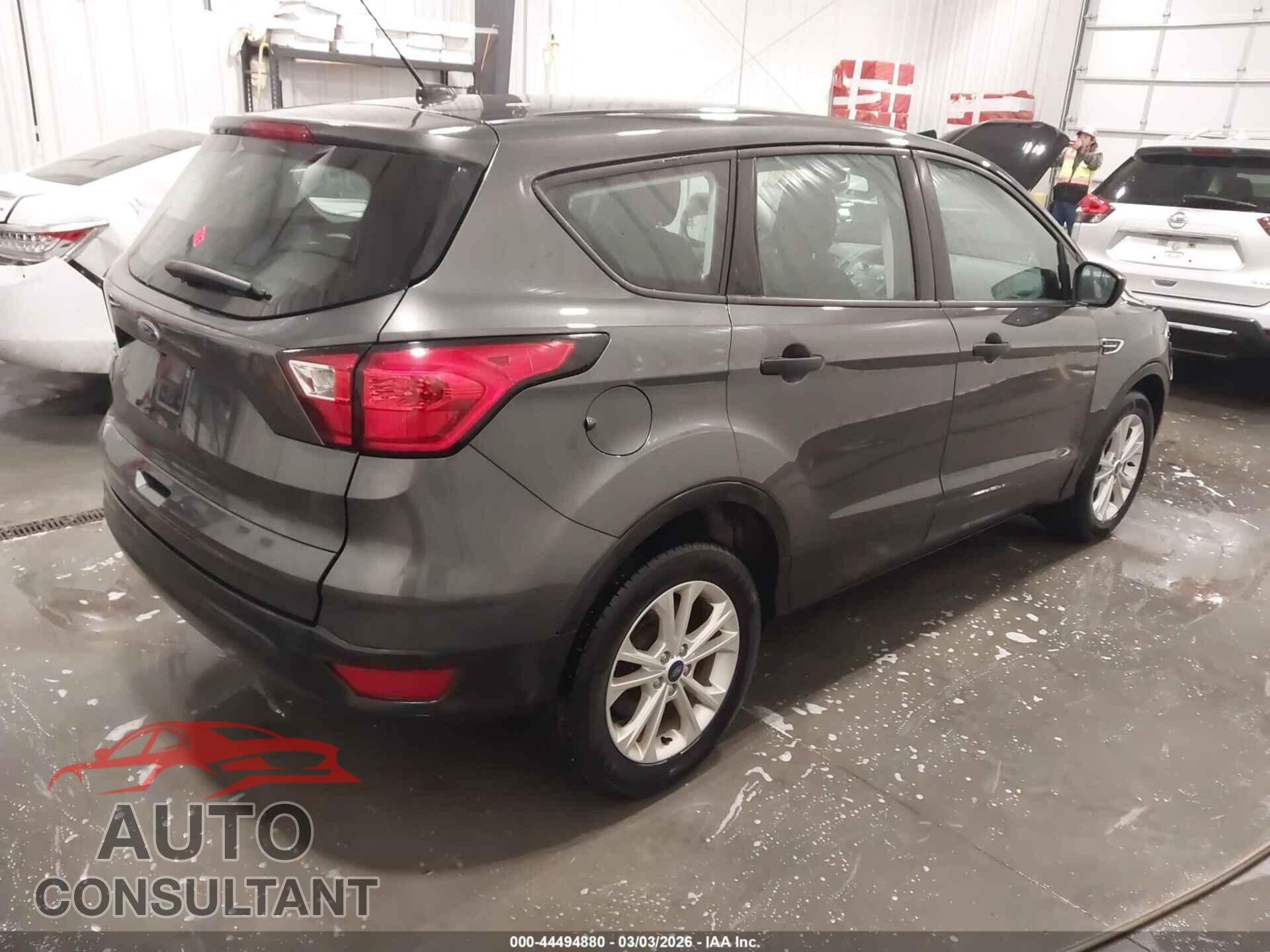 FORD ESCAPE 2019 - 1FMCU0F73KUB78501