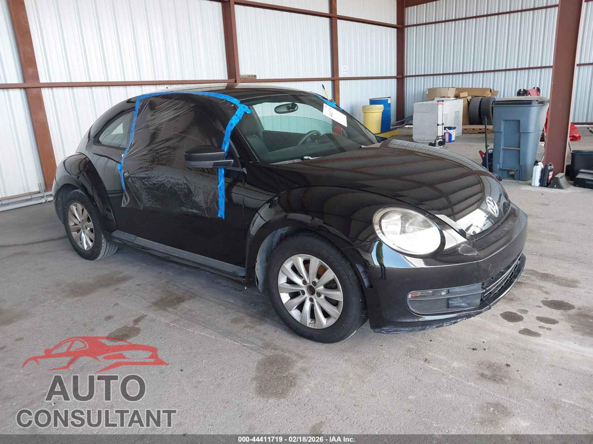 VOLKSWAGEN BEETLE 2013 - 3VWFP7AT0DM630950