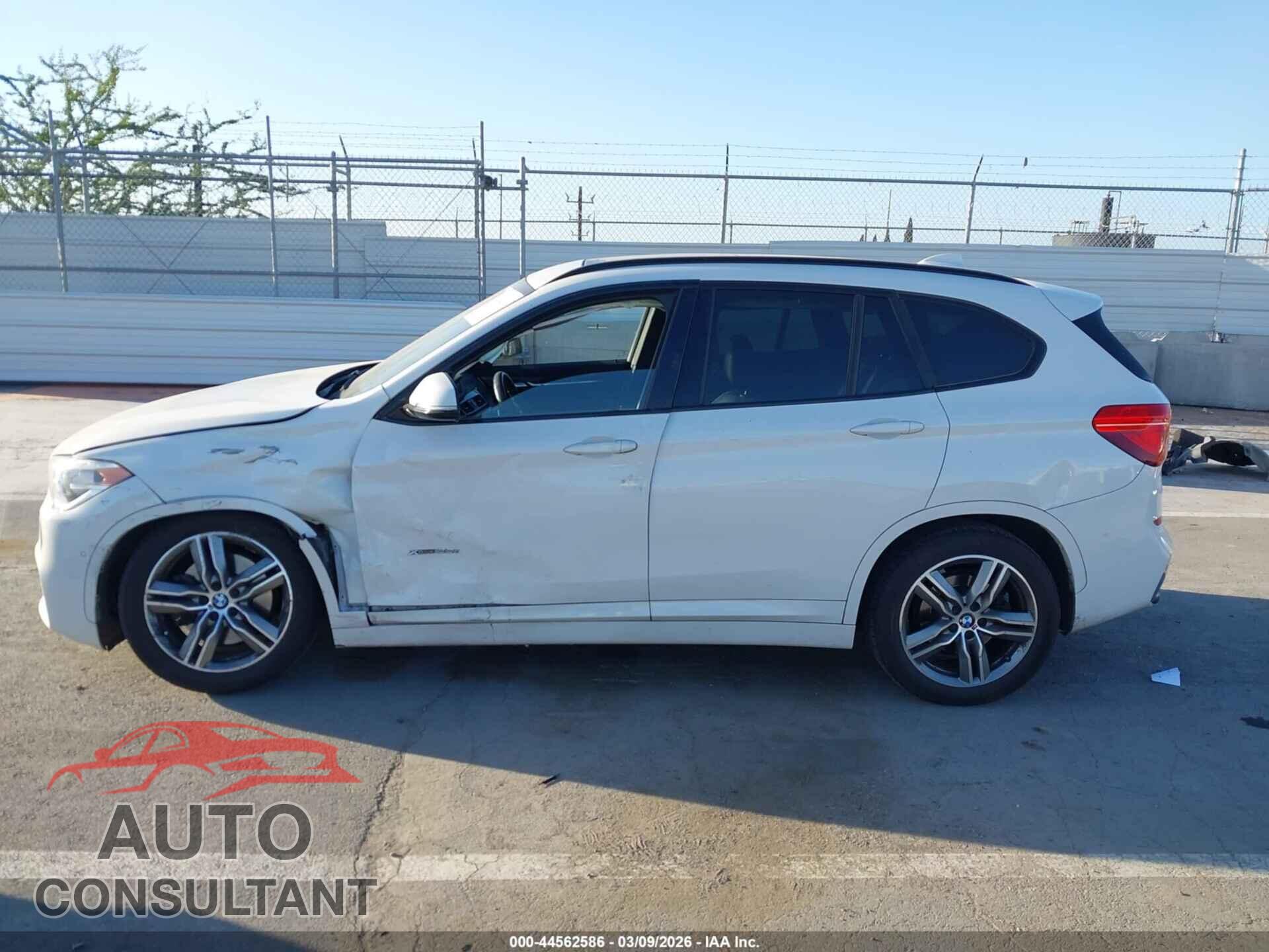 BMW X1 2016 - WBXHT3C30GP888075