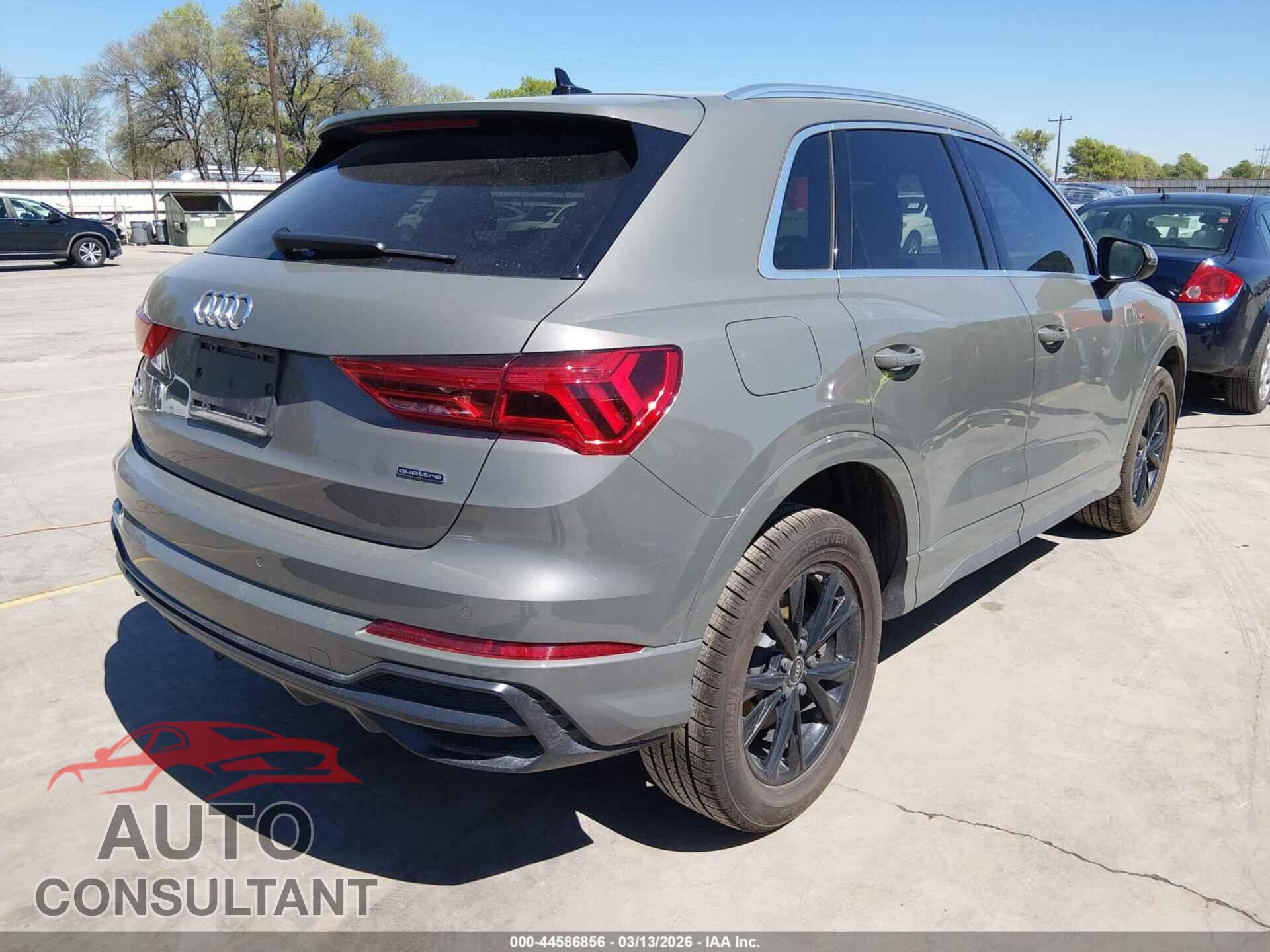 AUDI Q3 2022 - WA1DECF33N1072358