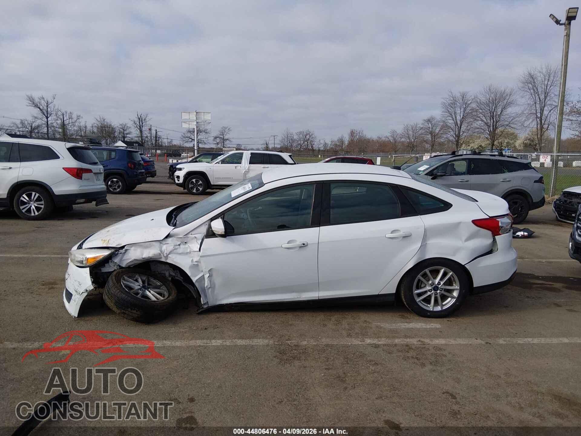 FORD FOCUS 2017 - 1FADP3F27HL259639