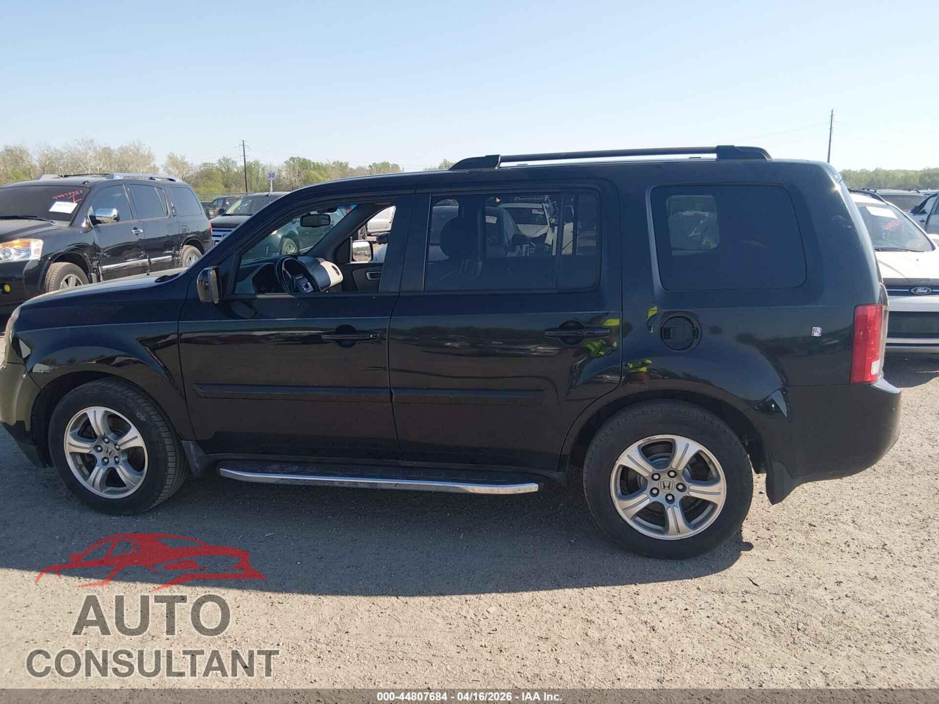 HONDA PILOT 2012 - 5FNYF4H50CB033482