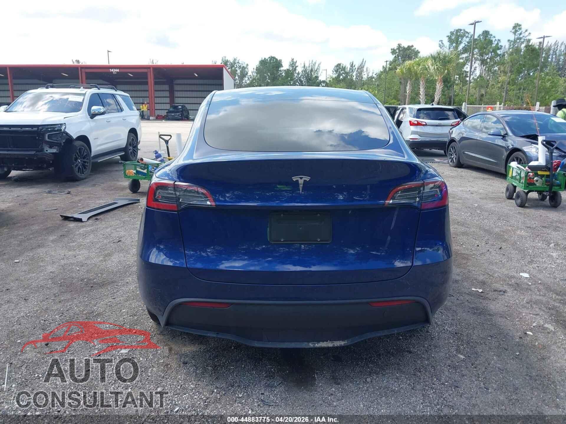 TESLA MODEL Y 2024 - 7SAYGDED3RF207310