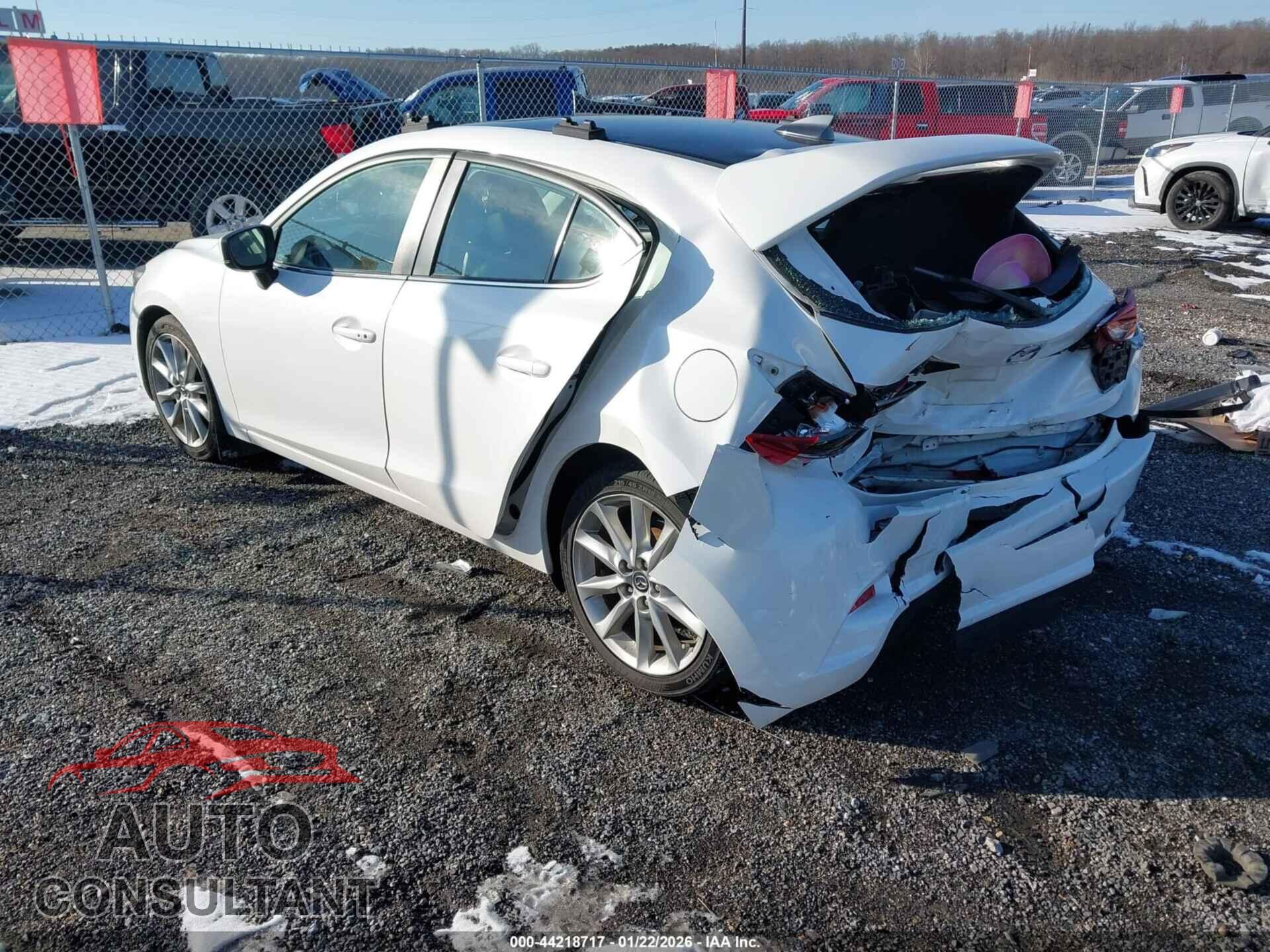 MAZDA MAZDA3 2017 - 3MZBN1L31HM142935
