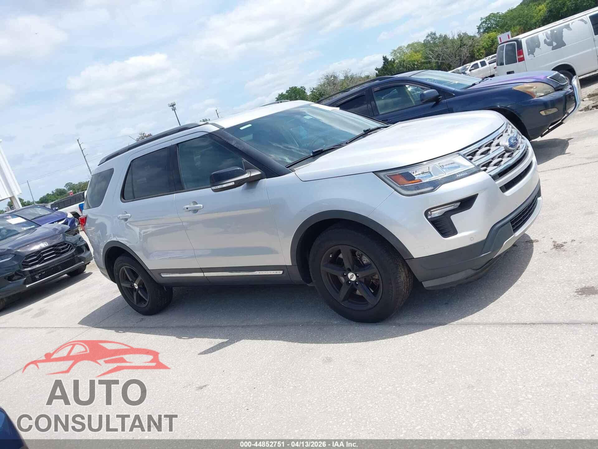 FORD EXPLORER 2018 - 1FM5K7D88JGB27382