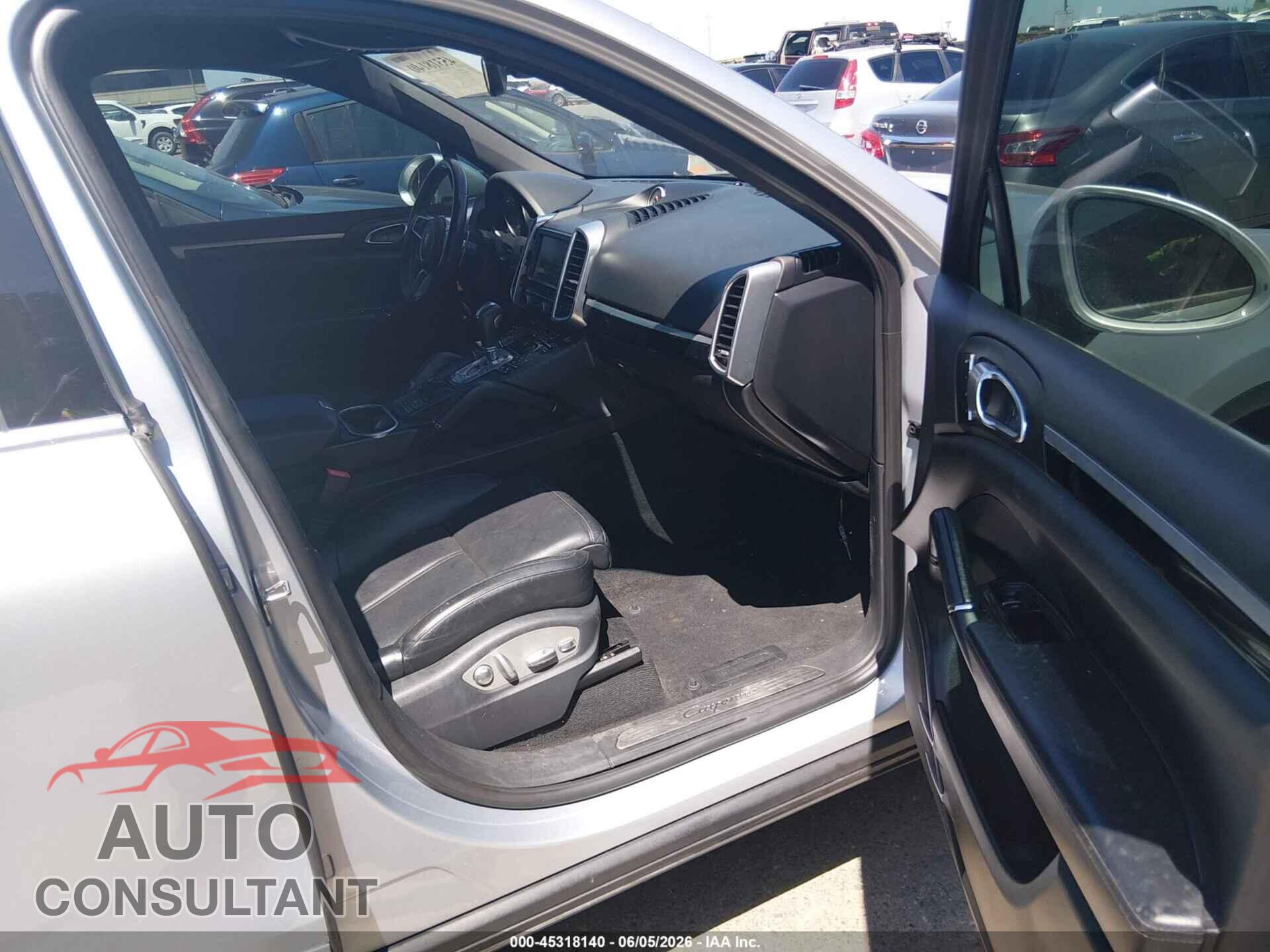 PORSCHE CAYENNE 2016 - WP1AA2A25GLA04887
