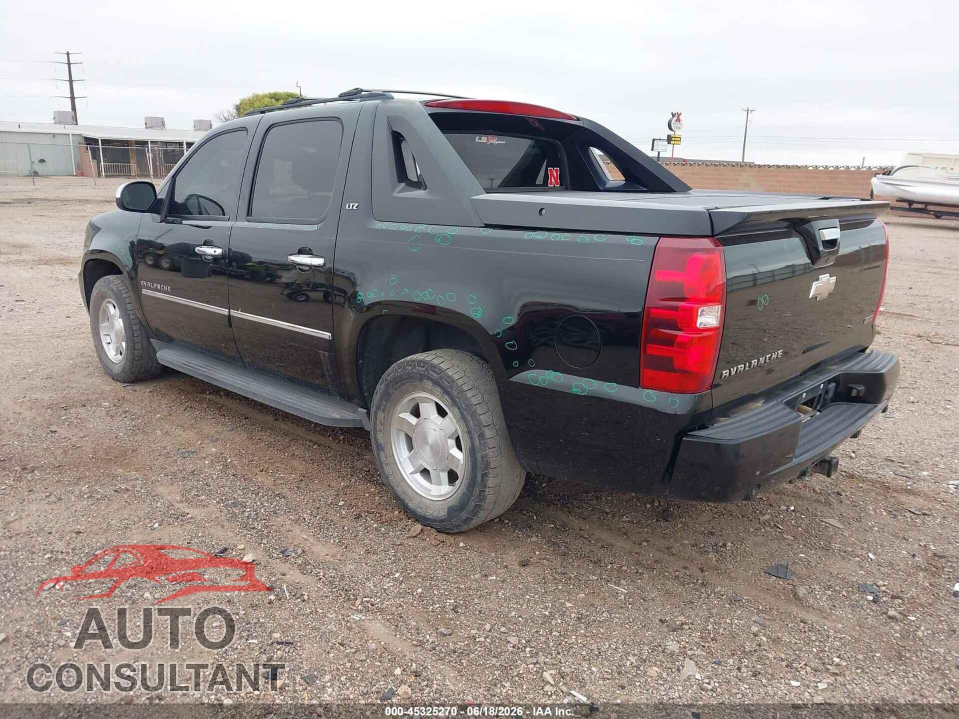 CHEVROLET AVALANCHE 1500 2011 - 3GNTKGE3XBG347327