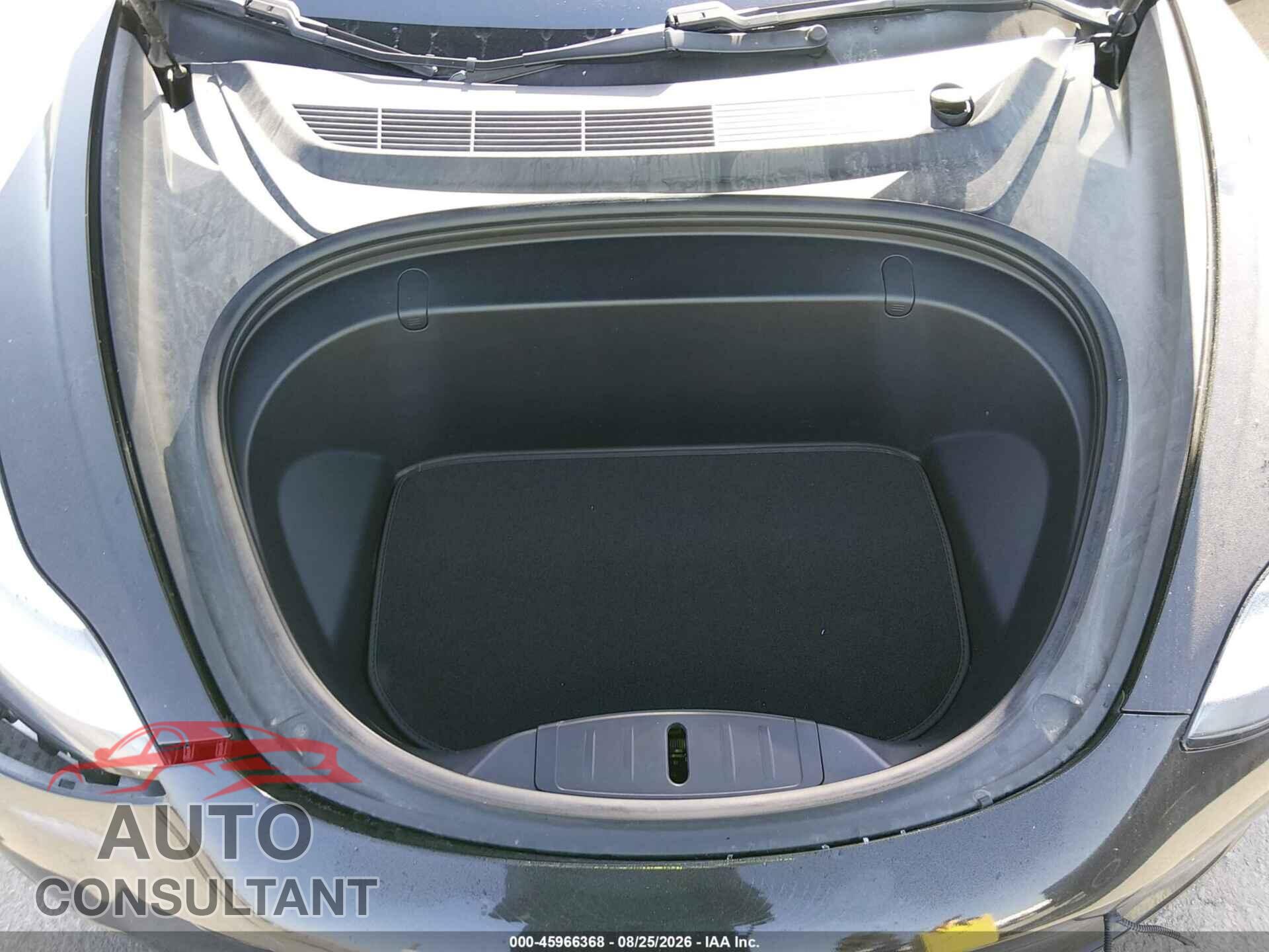 TESLA MODEL 3 2018 - 5YJ3E1EB6JF082673