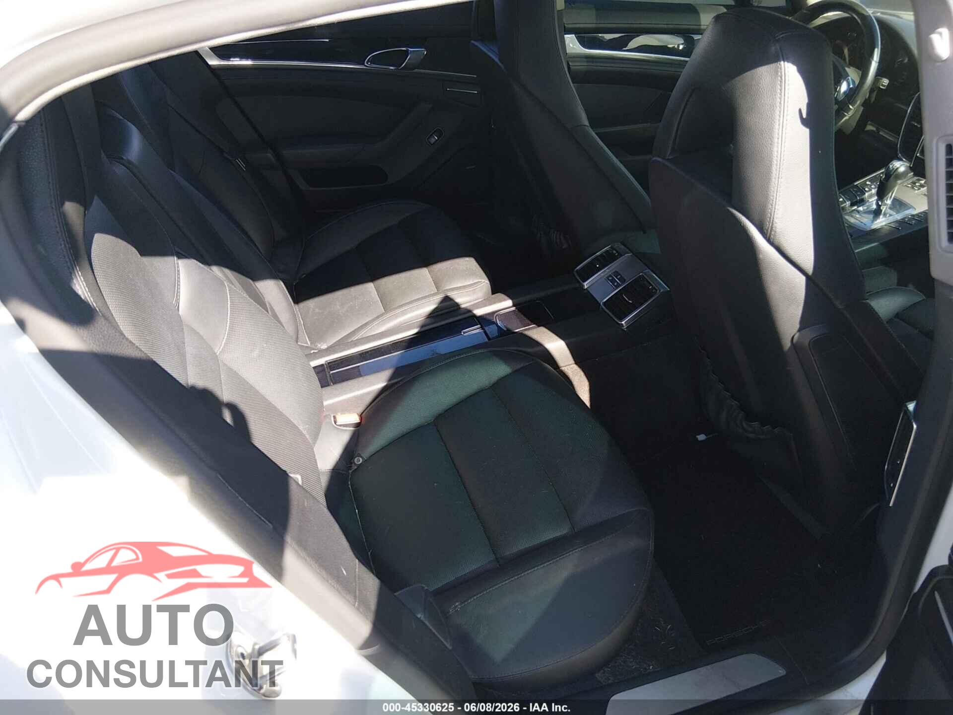 PORSCHE PANAMERA 2015 - WP0AA2A71FL001495