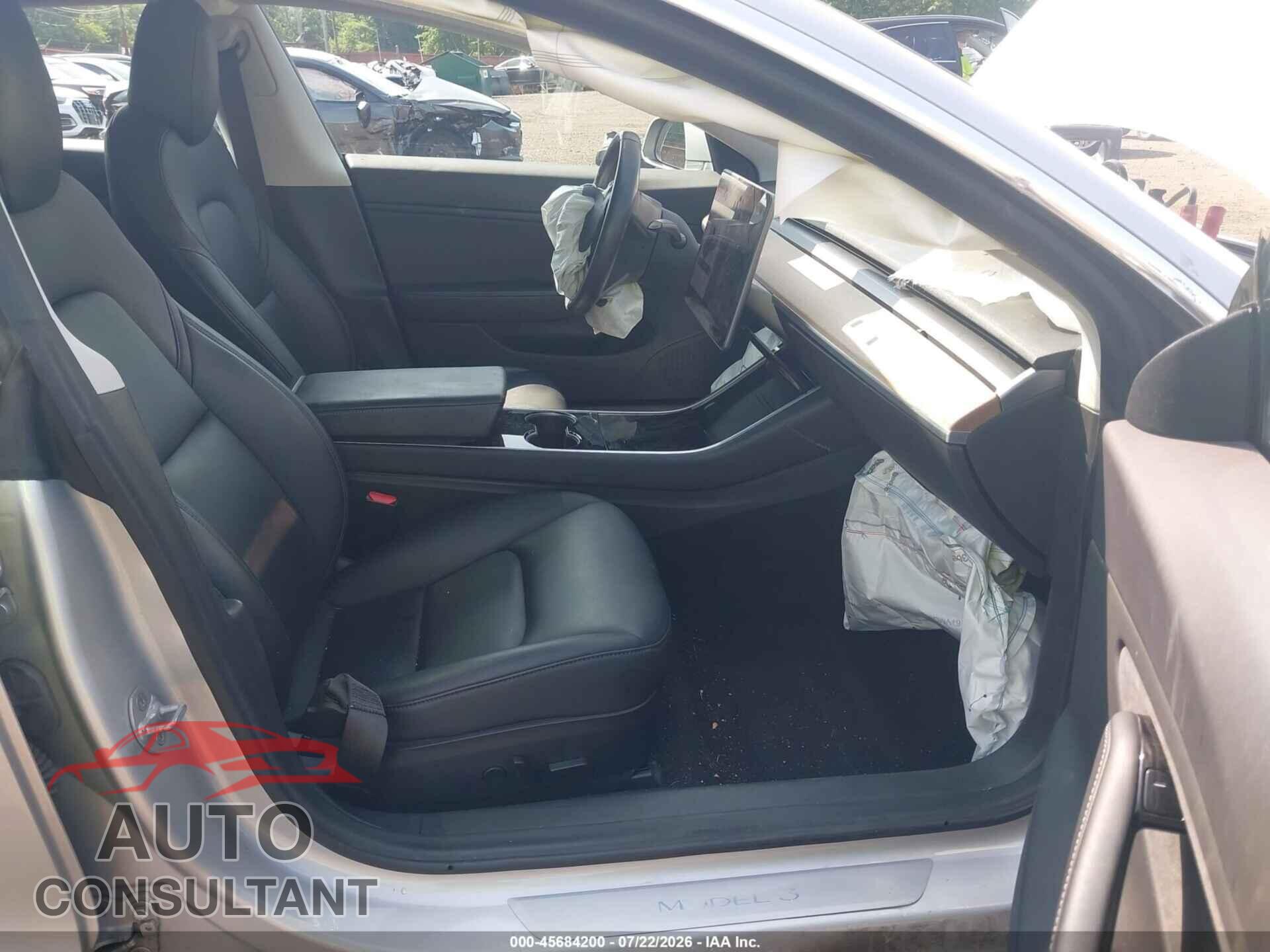 TESLA MODEL 3 2018 - 5YJ3E1EB4JF116870