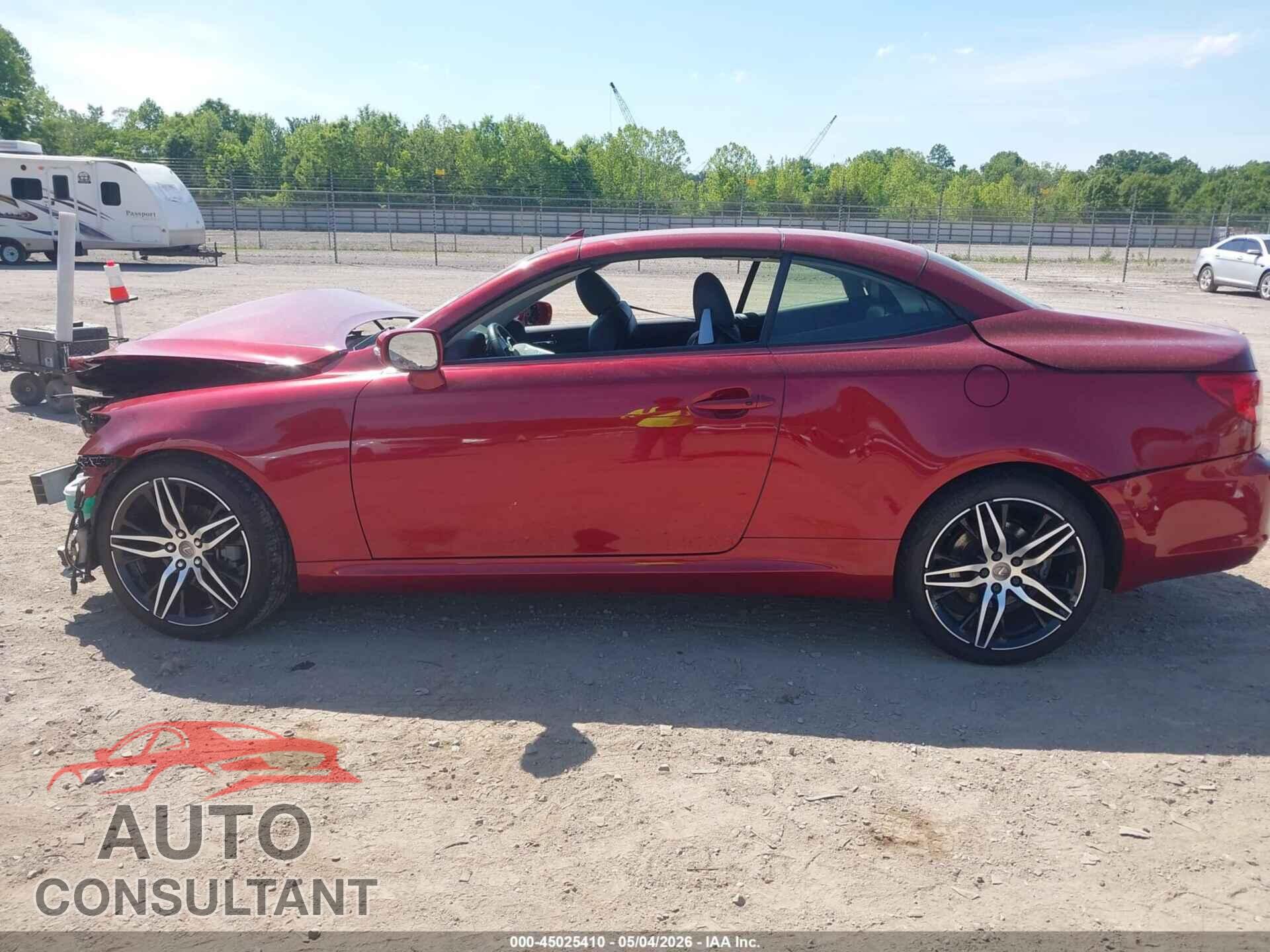 LEXUS IS 250C 2013 - JTHFF2C21D2529029
