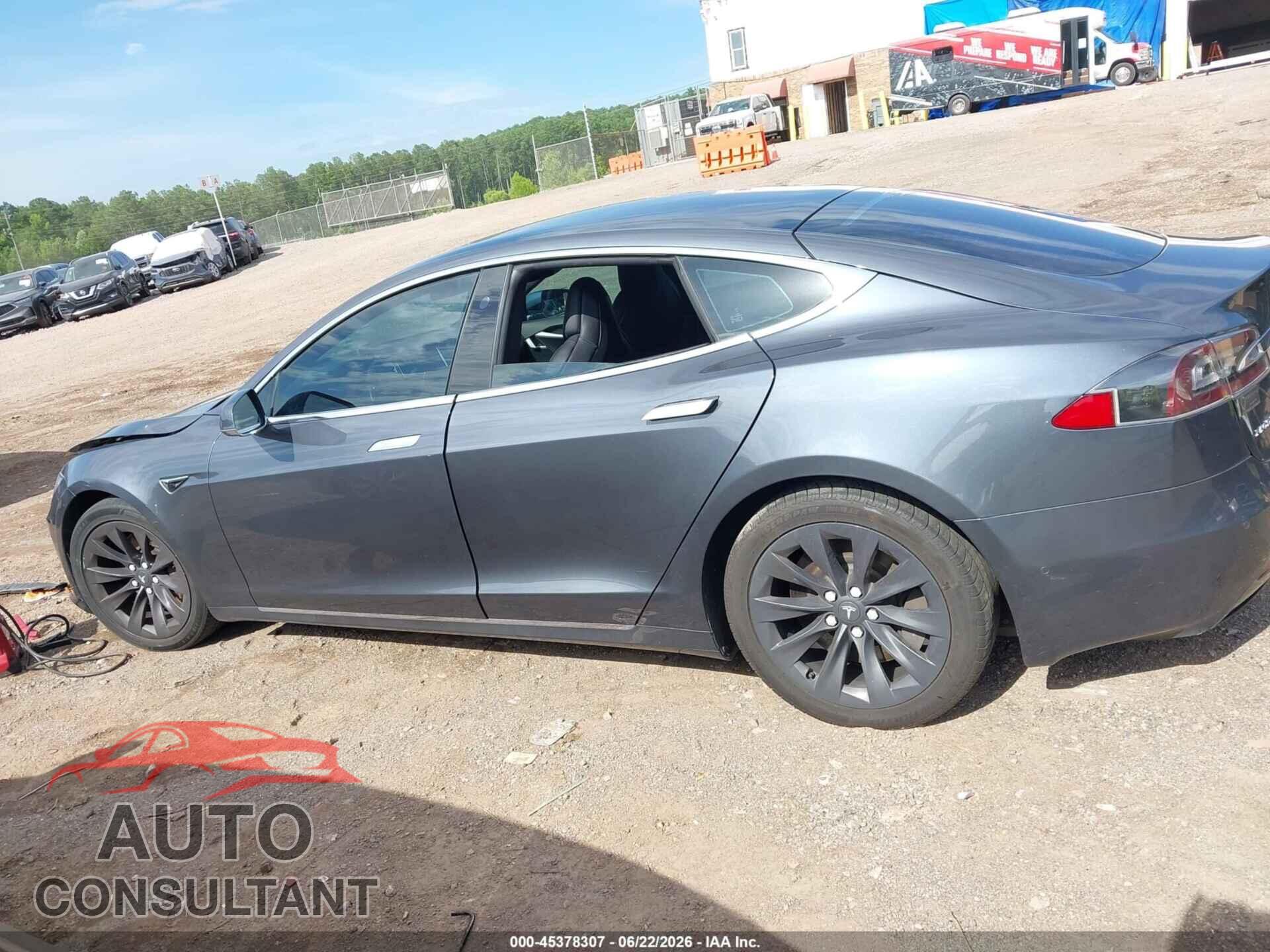 TESLA MODEL S 2017 - 5YJSA1E28HF229576