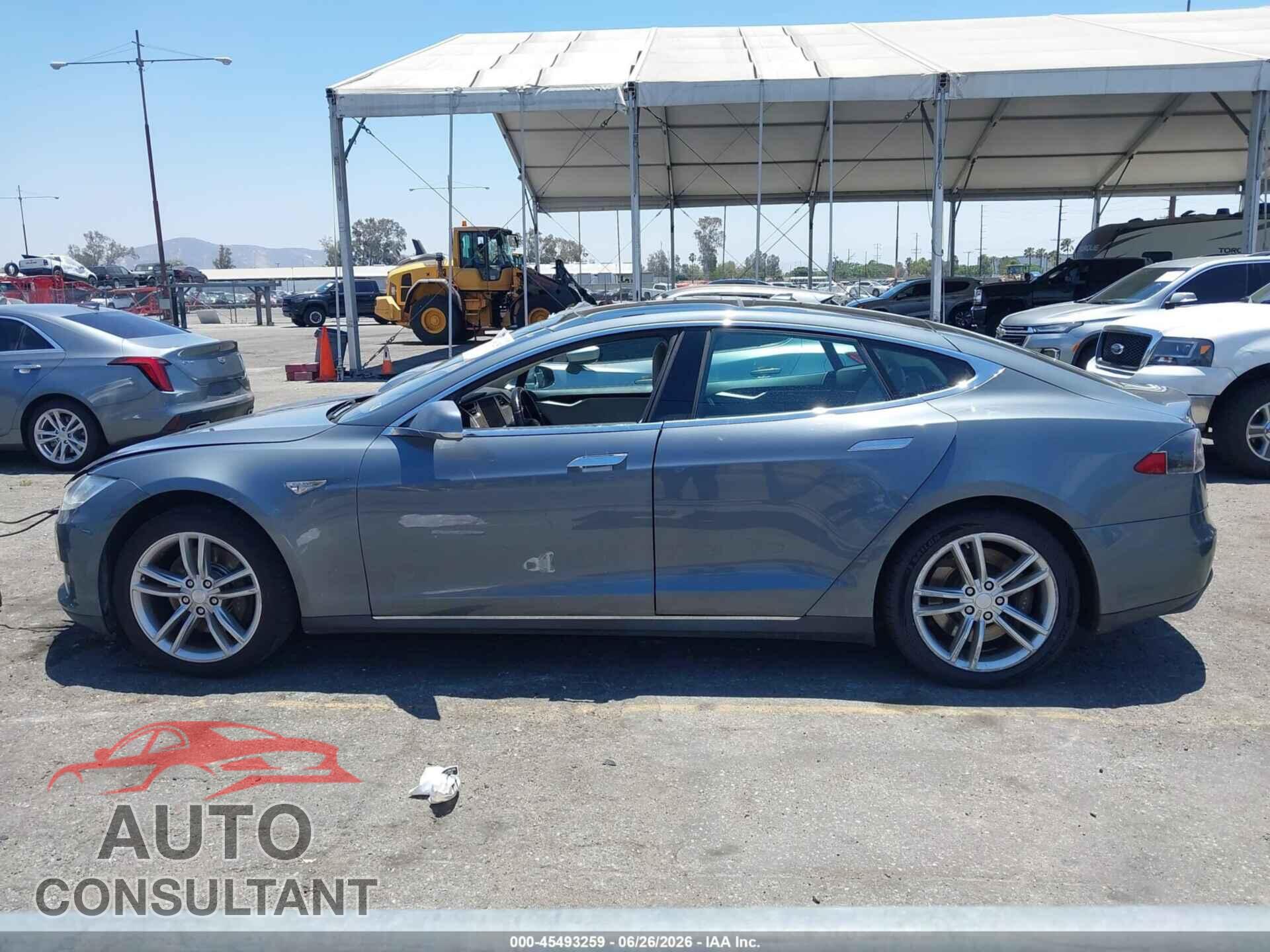 TESLA MODEL S 2013 - 5YJSA1CN9DFP07706
